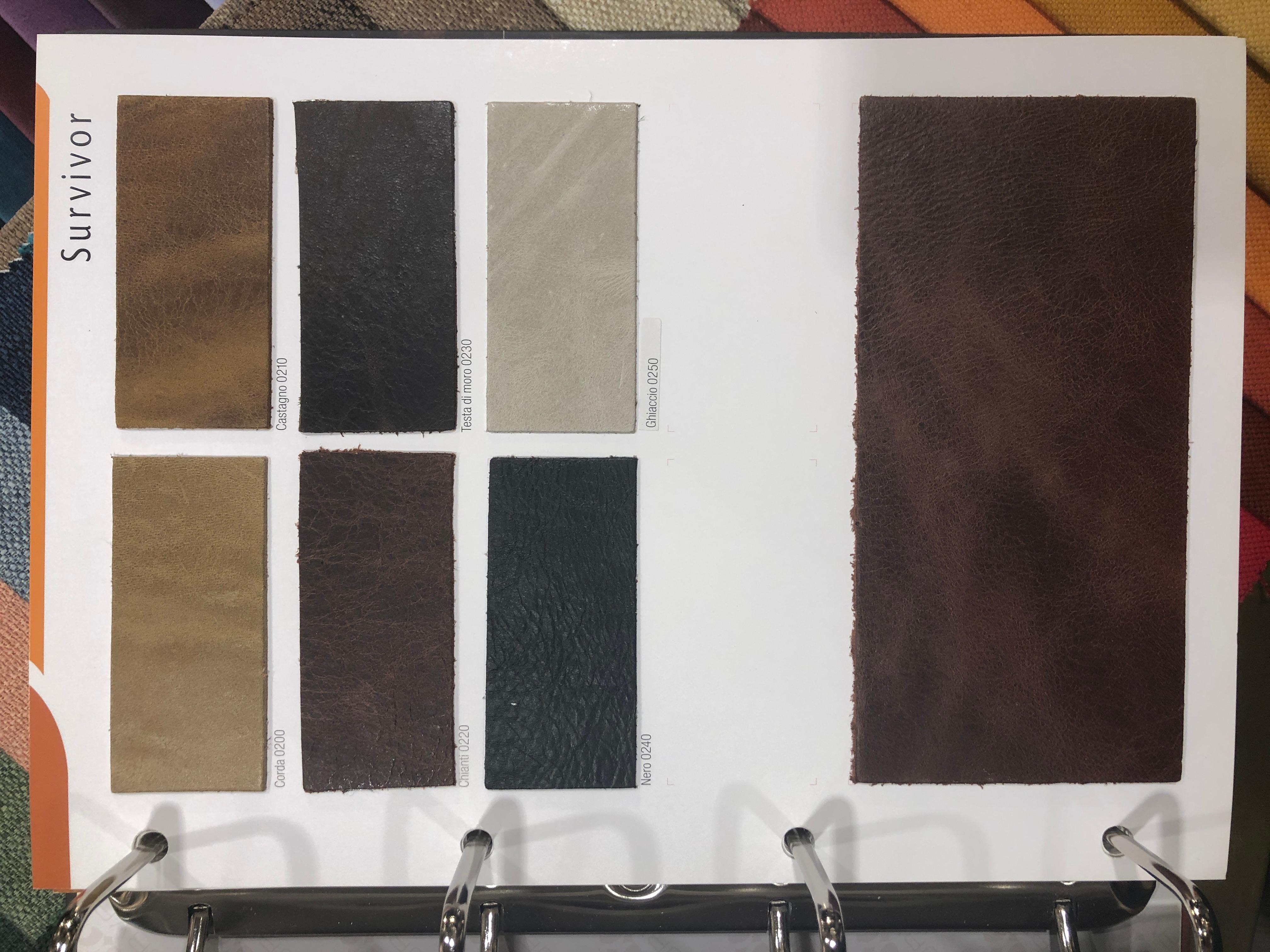 Pouf Capitonn personnalisable en cuir marron Disponible dans d'autres couleurs de forme en vente 3