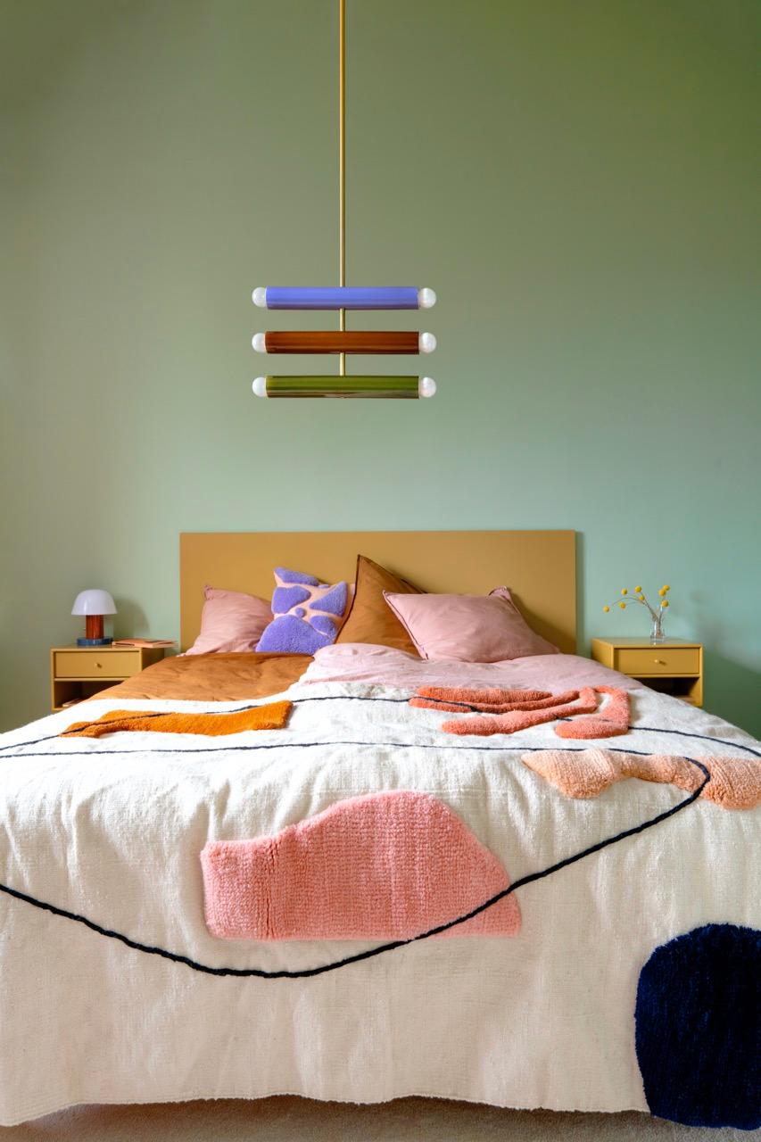 Organico moderno Lampada a sospensione in ceramica personalizzabile TRN C4 lilla ocra verde di Pani Jurek in vendita