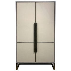 Moderna Barra con Puerta de Bolsillo de Cuero Gris Chelsea con Base de Metal Forjado by Ercole