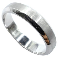 Fascia nuziale classica Comfort Fit con finitura lucida in oro bianco 14 carati personalizzabile