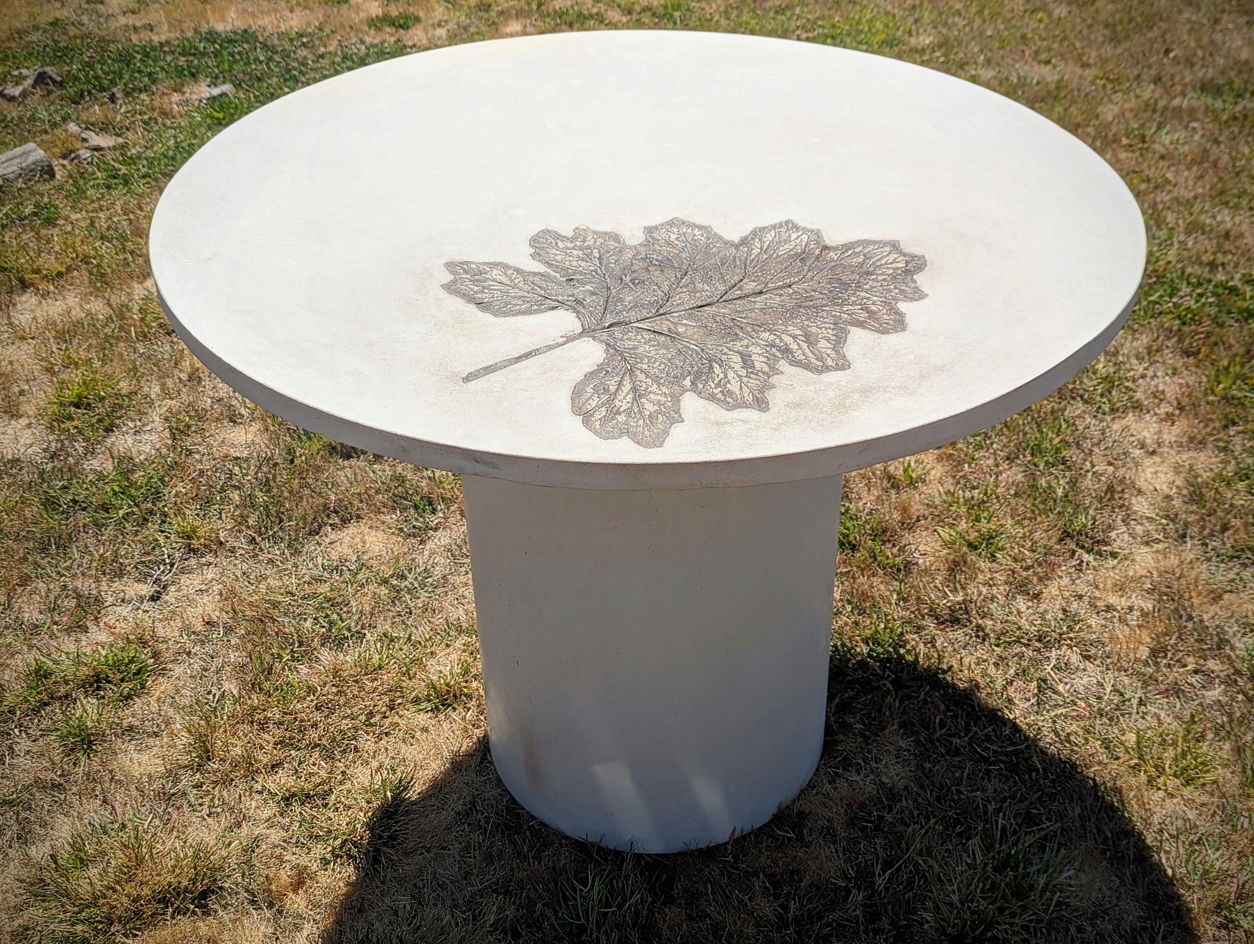 Cast Customizable Concrete Round Pillar Dining Tables For Sale