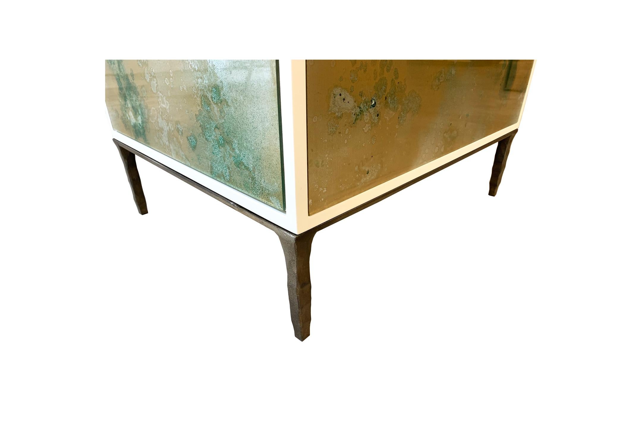 Modern Eglomise Glass Byzantine Gold Vanity and Forged Metal Legs by Ercole Home In New Condition For Sale In Brooklyn, NY