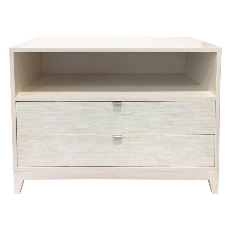 Customizable Contemporary Milano White Glass Mosaic Nightstand by Ercole Home In New Condition For Sale In Brooklyn, NY