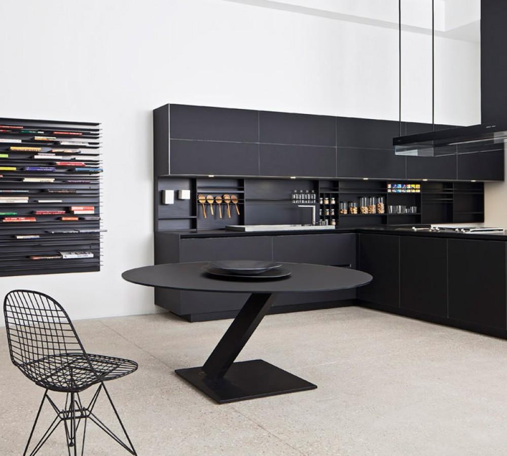 Element is a symbol of purity and poetry,
the essence of the visionary designer Tokujin Yoshioka's style.
The heart of the element project lies in the single central support for the table, a metal parallelepiped that is reminiscent in its form of