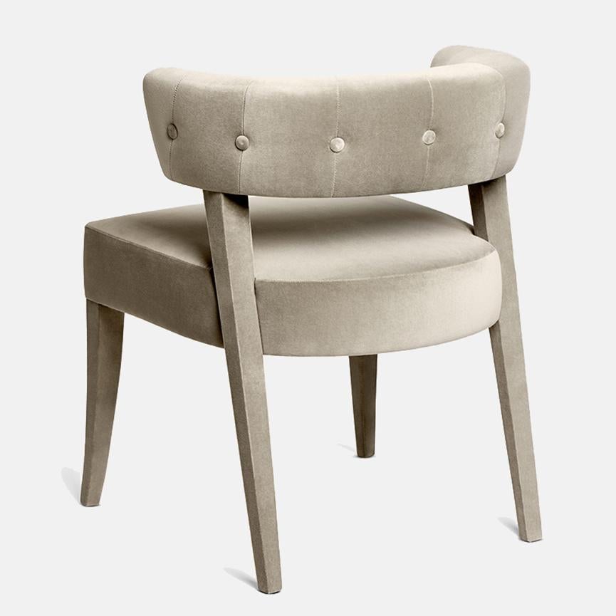 Anpassbarer Designerstuhl mit geschwungener Rückenlehne und ergonomischem Design (21. Jahrhundert und zeitgenössisch) im Angebot