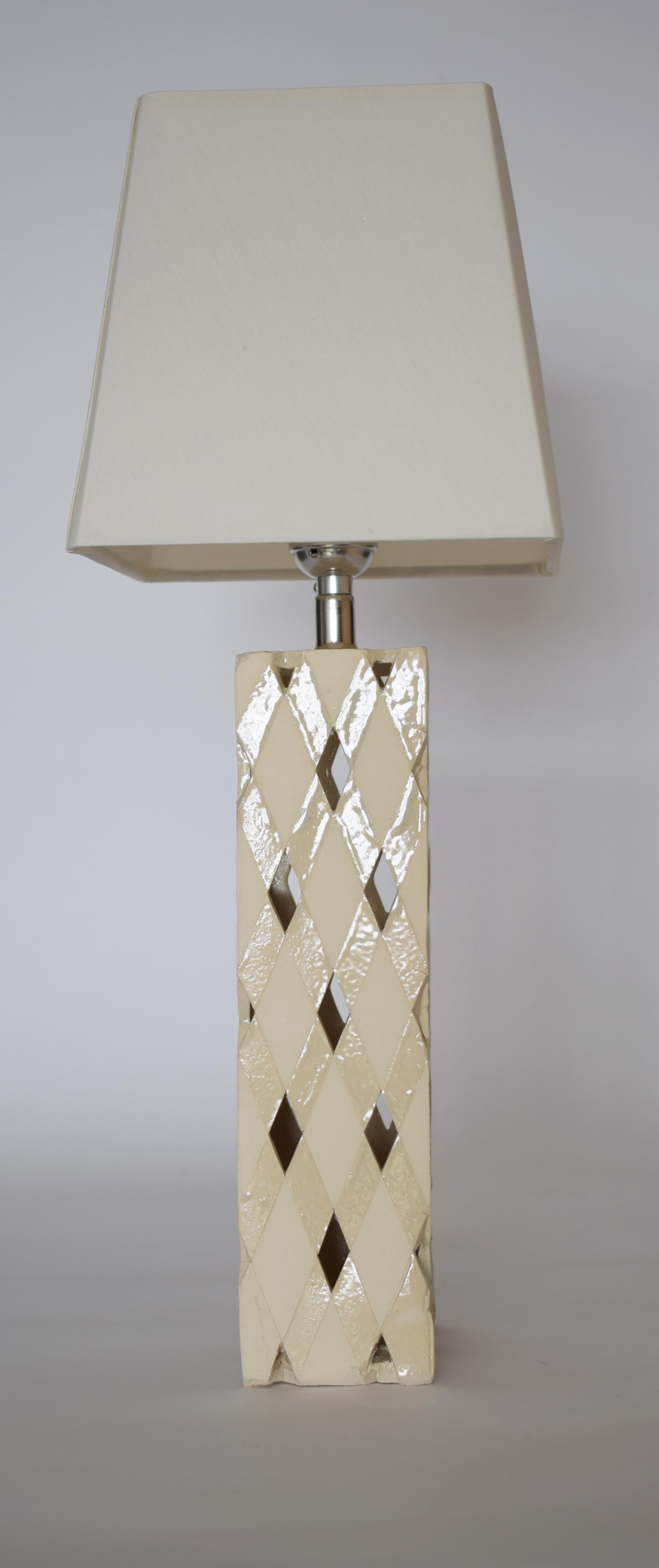 Modern Customizable Glazed Ceramic Diamond Weave Lamp by James Hicks For Sale