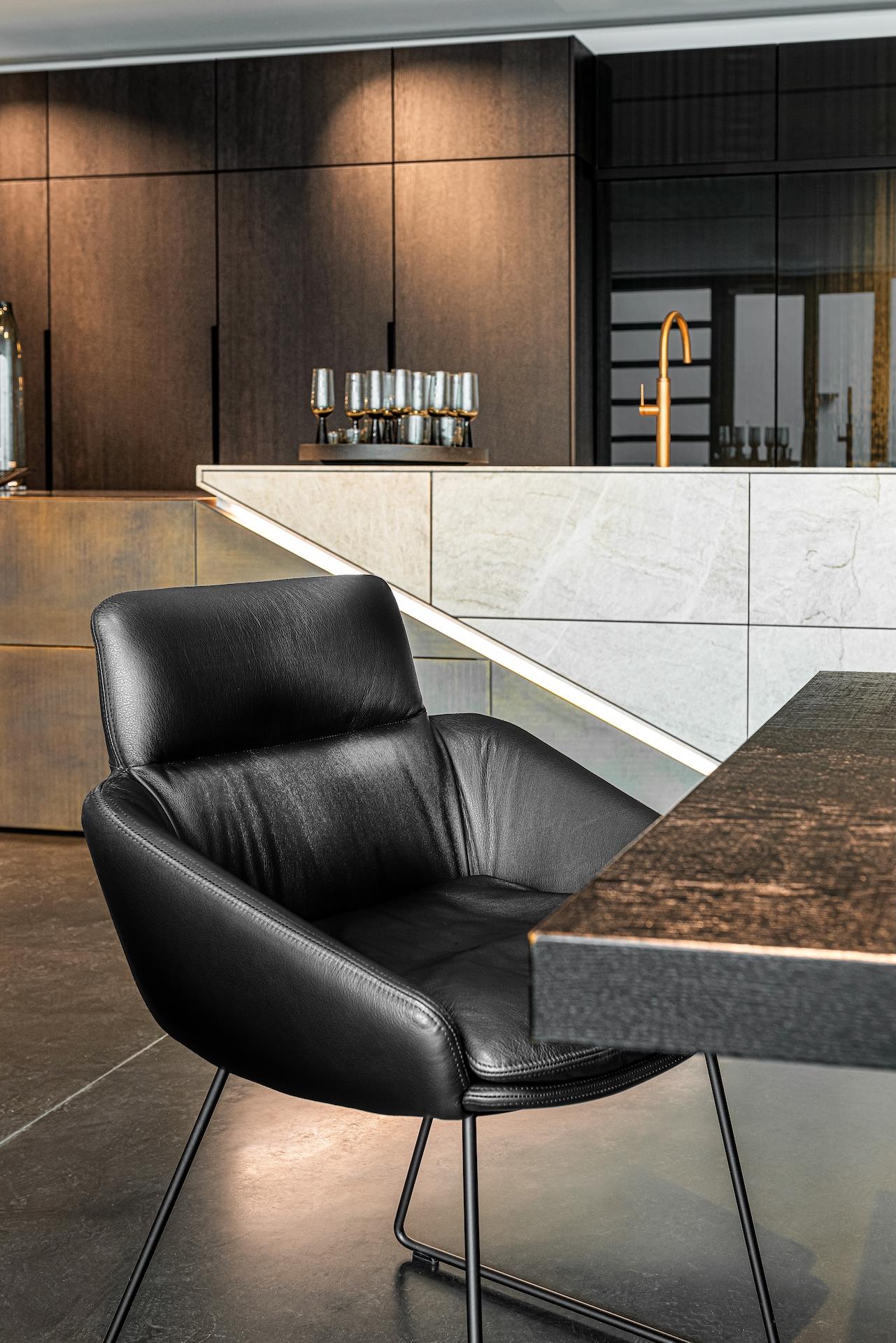 Counter chair for table height 90–95 cm
(top edge of tabletop)

Price listed for starting fabric.
Different base options and finishes.
Different upholstery materials. 
Price listed for Wire skid frame.
Plastic or felt glides. Please specify when