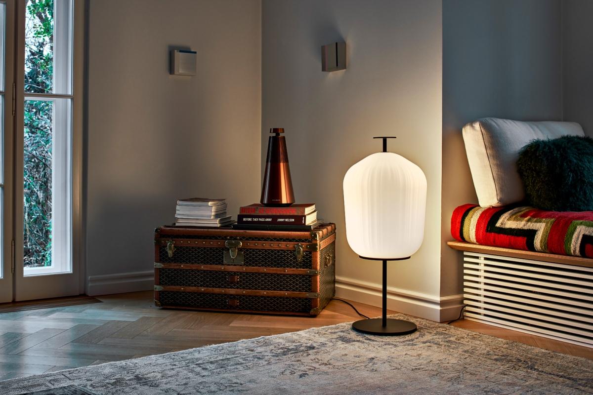 Lampada da terra ClassiCon Plissée con finitura personalizzabile di Sebastian Herkner In condizioni Nuovo in vendita a New York, NY