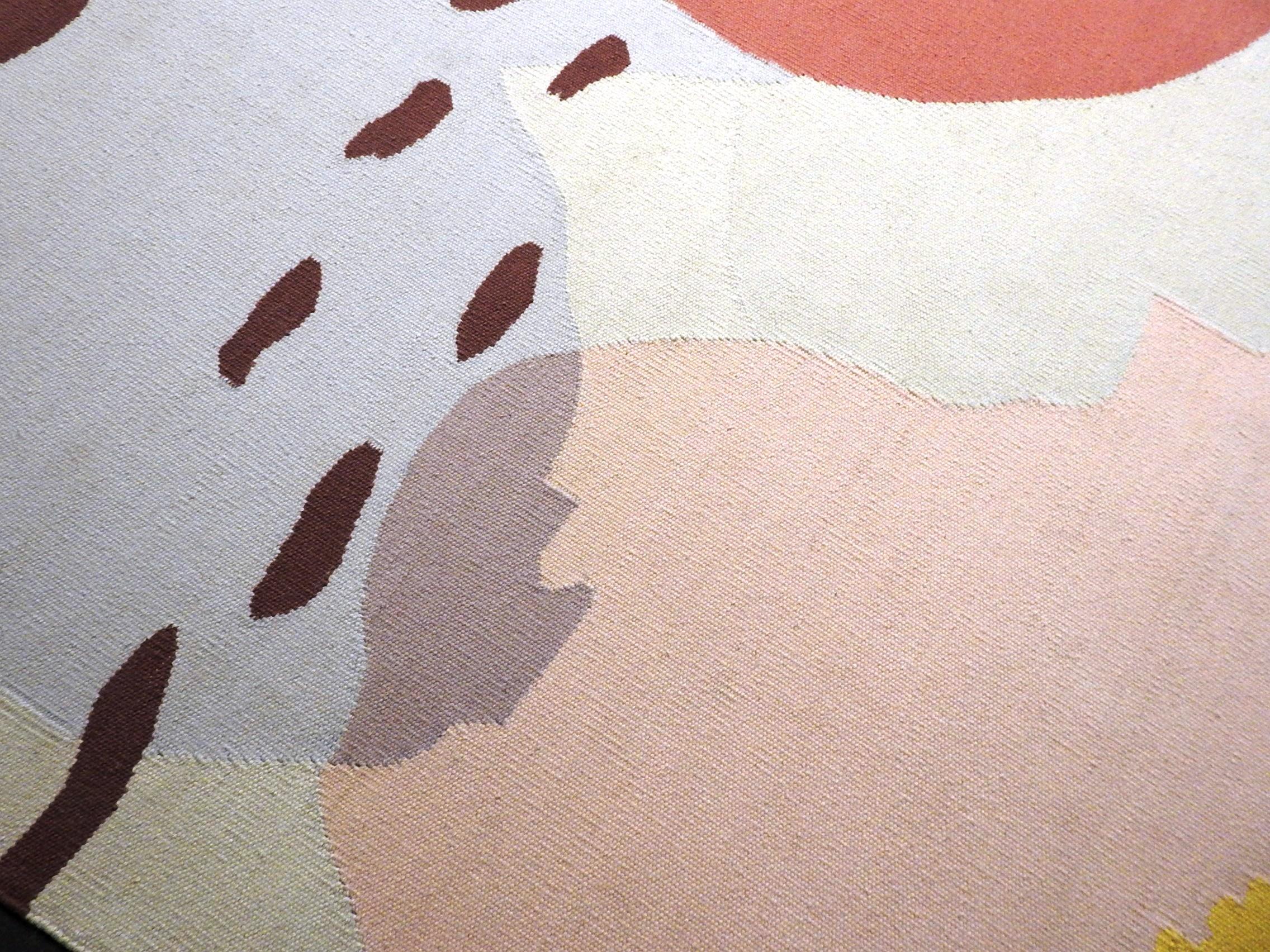 Moderne Kilim tissé à plat personnalisable à partir d'aquarelle en pure laine, crème, corail, vert en vente