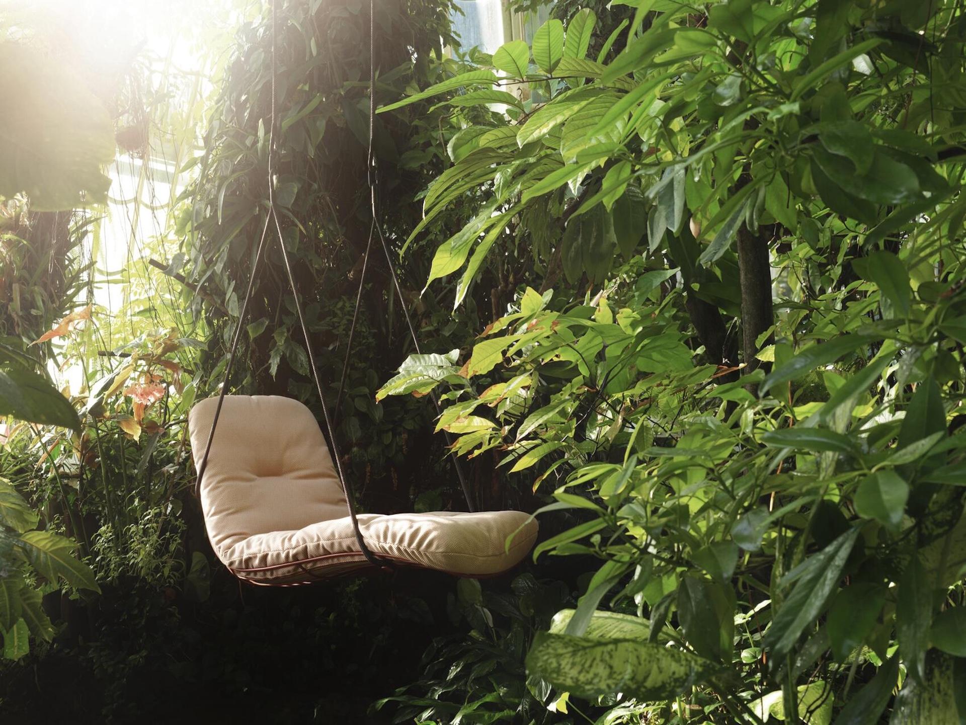 Customizable Freifrau Leyasol Sun Lounger Swing by Hoffmann Kahleyss Design In New Condition For Sale In New York, NY