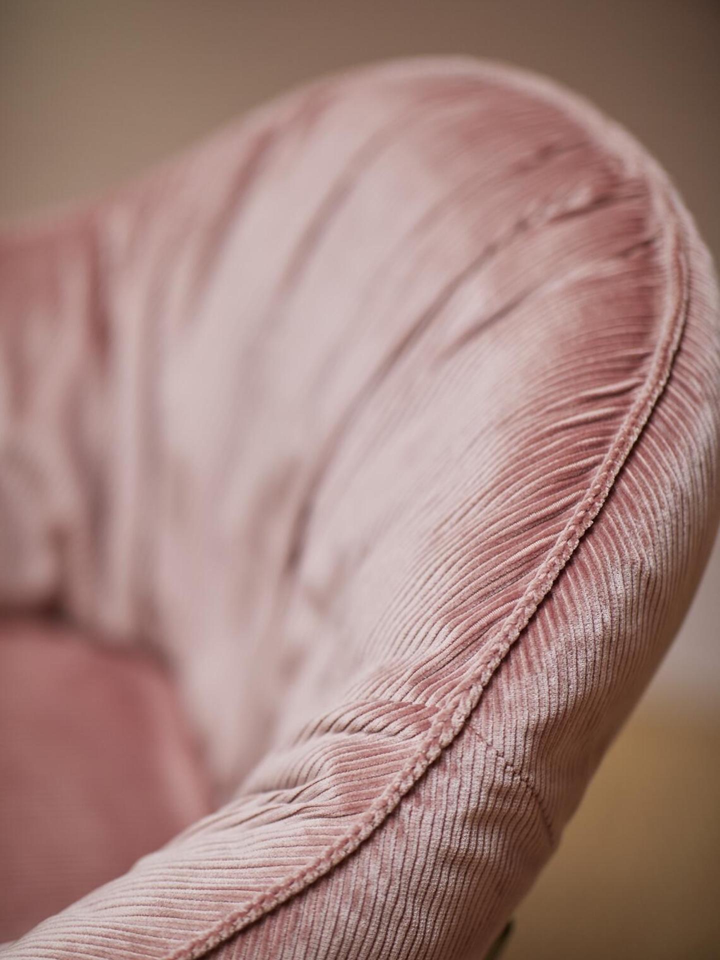 Customizable Freifrau Marie Armchair by  Hoffmann Kahleyss Design In New Condition For Sale In New York, NY