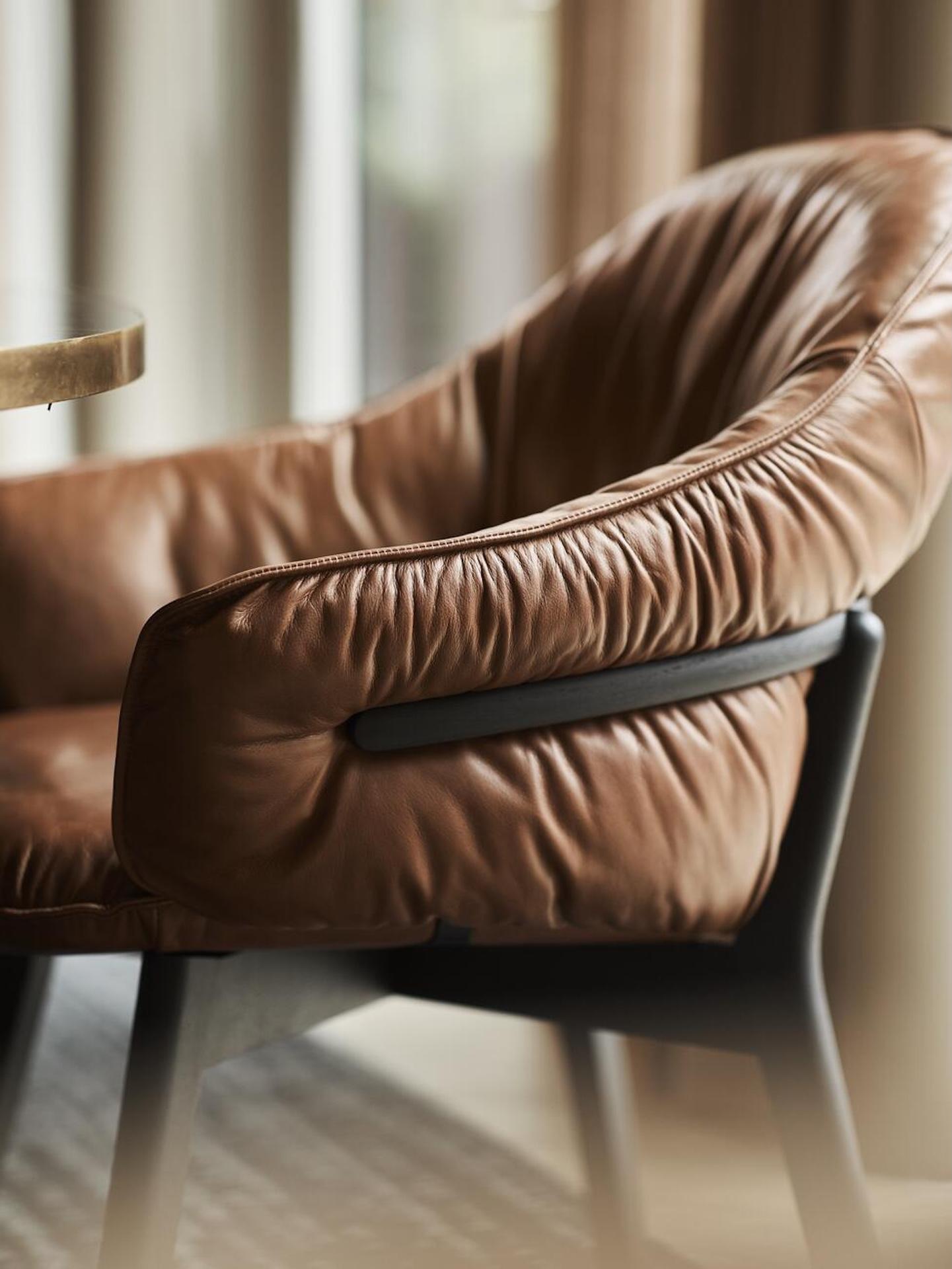 Contemporary Customizable Freifrau Marie Chair by  Hoffmann Kahleyss Design For Sale