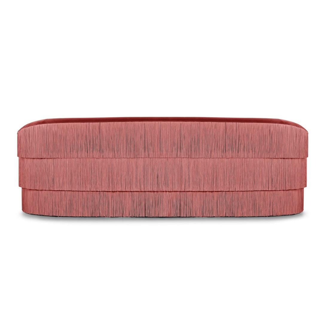 Sofá con flecos personalizable de Munna en terciopelo de algodón rosa pálido en venta 1