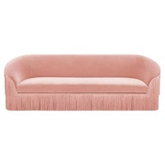 Anpassbares Sofa mit Fransen von Munna aus blassrosa Baumwollsamt