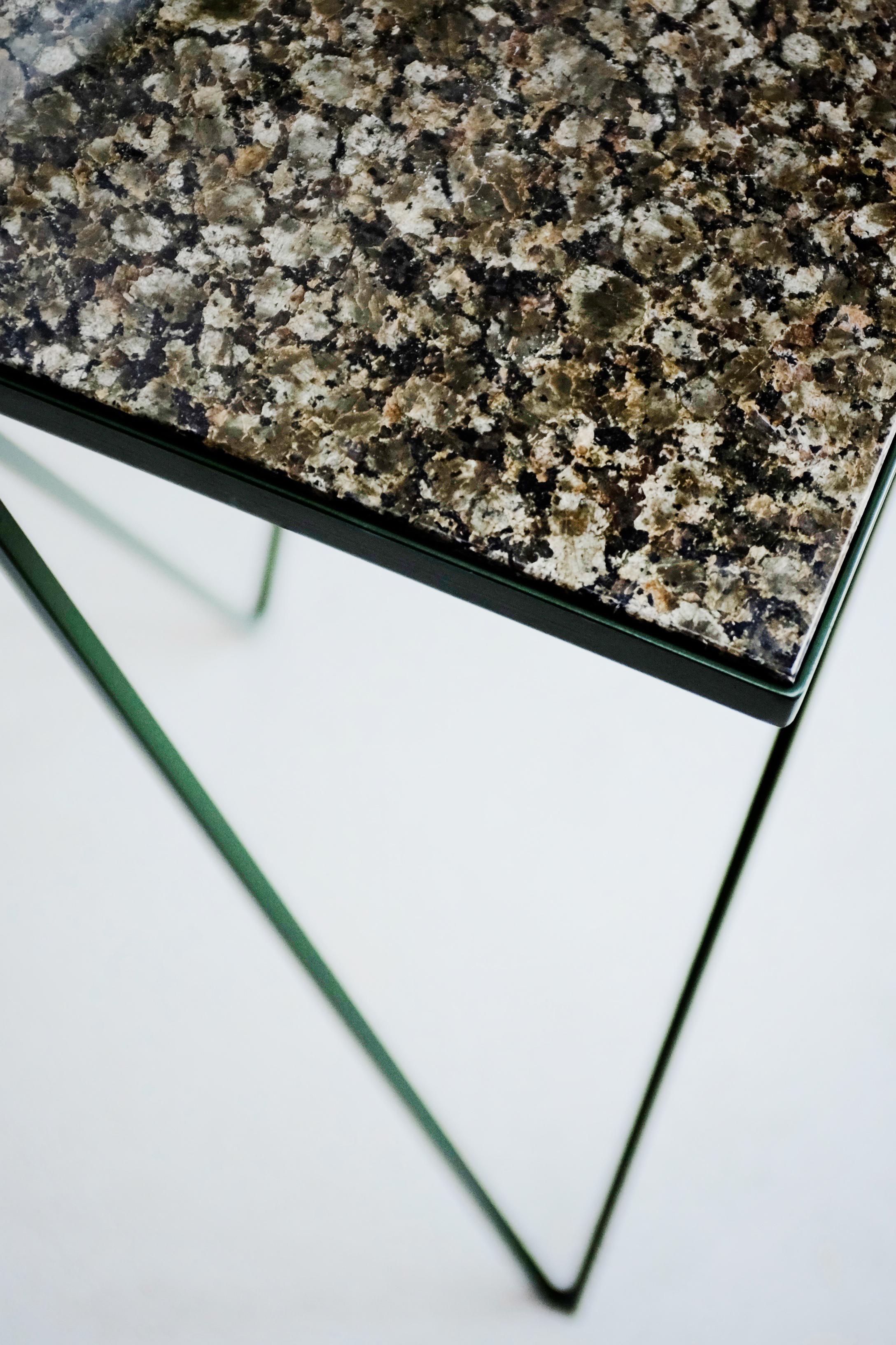 Table console Girafe personnalisable avec plateau en granit - Made in England en vente 5