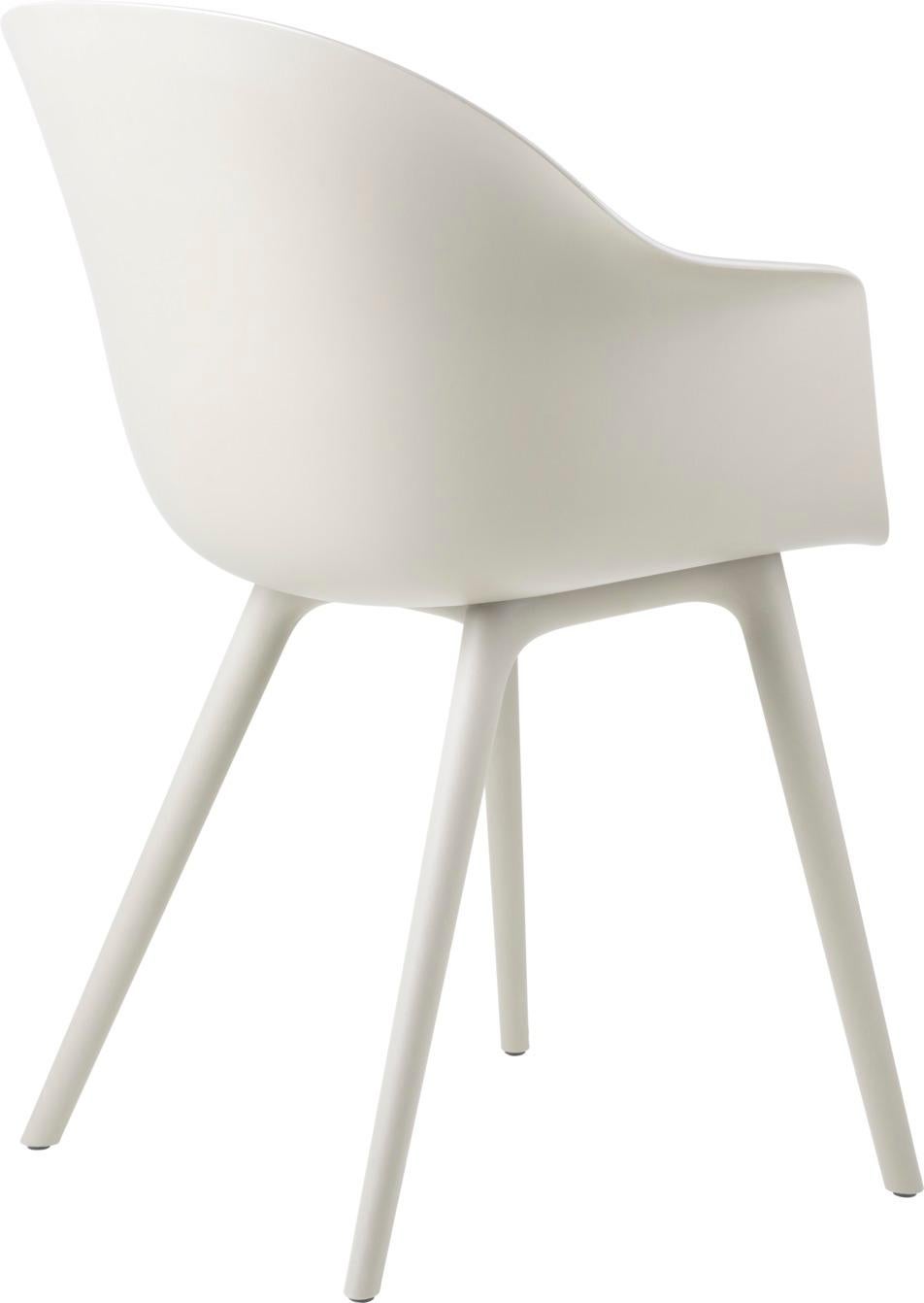 Chaise Gubi Bat personnalisable conçue par GamFratesi en vente 7