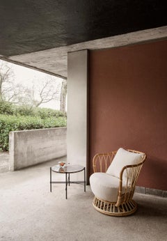 Anpassbarer Gubi Grace Rattan-Loungesessel, entworfen von Tove Kindt Larsen