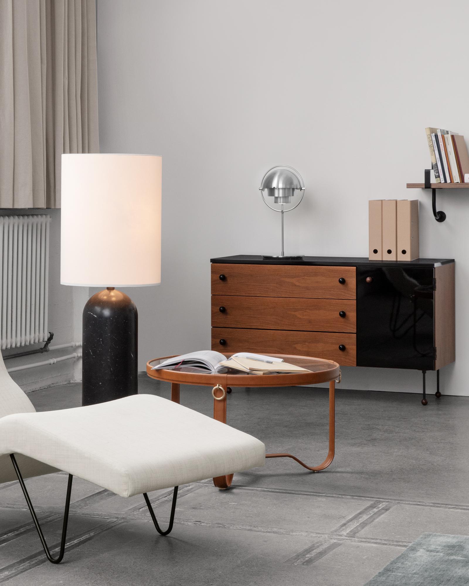 Sillón personalizable Gubi GT Diseñado por Greta M. Grossman Siglo XXI y contemporáneo en venta