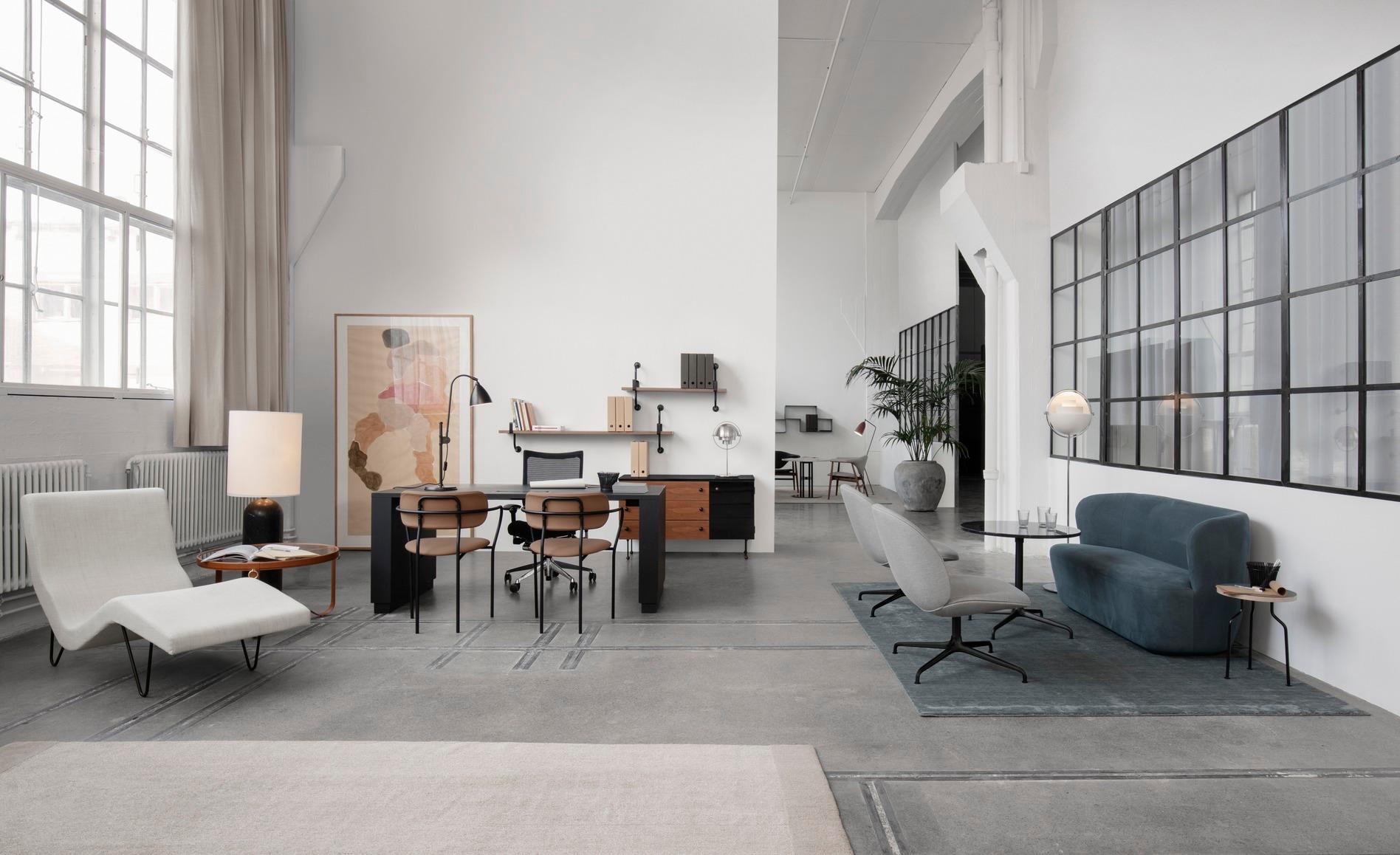 Sillón personalizable Gubi GT Diseñado por Greta M. Grossman en Nuevo estado para la venta en New York, NY
