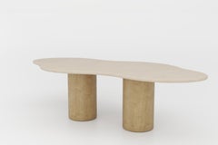 Table de salle à manger en plâtre faite main et personnalisable, avec piètement en Oak, forme organique, FO260