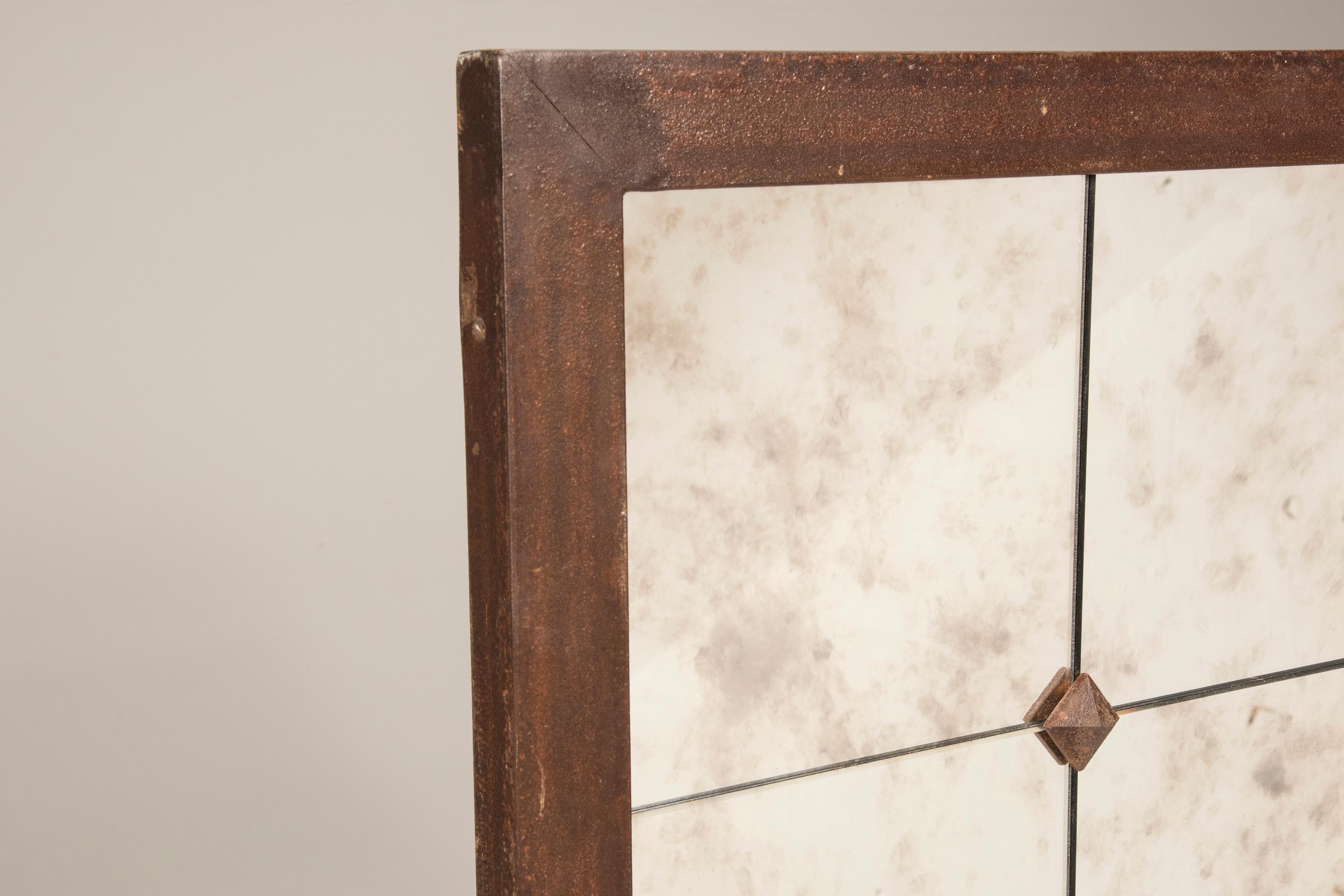 Biseauté Miroir de style industriel personnalisable en verre vieilli à l'aspect rouillé 140 en vente
