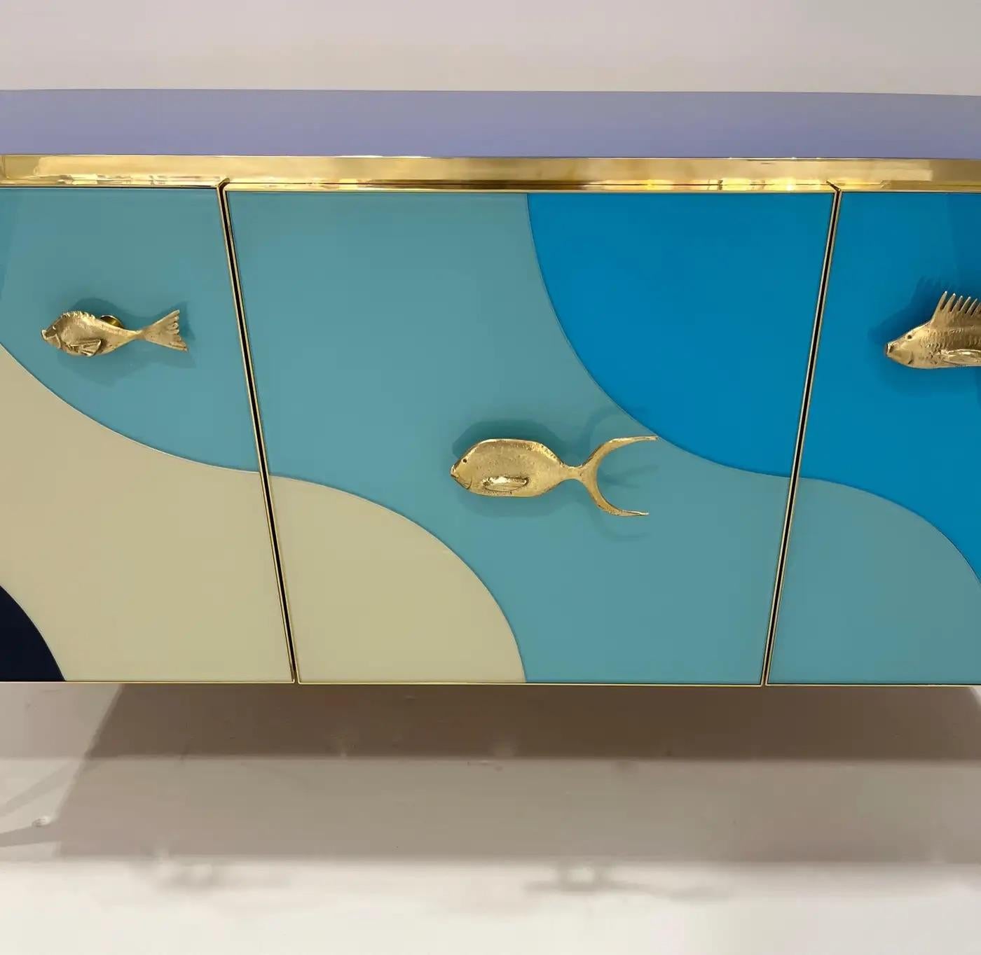 Decoración de playa en cristal marfil azul italiano personalizable Armario/tablero moderno en venta 8