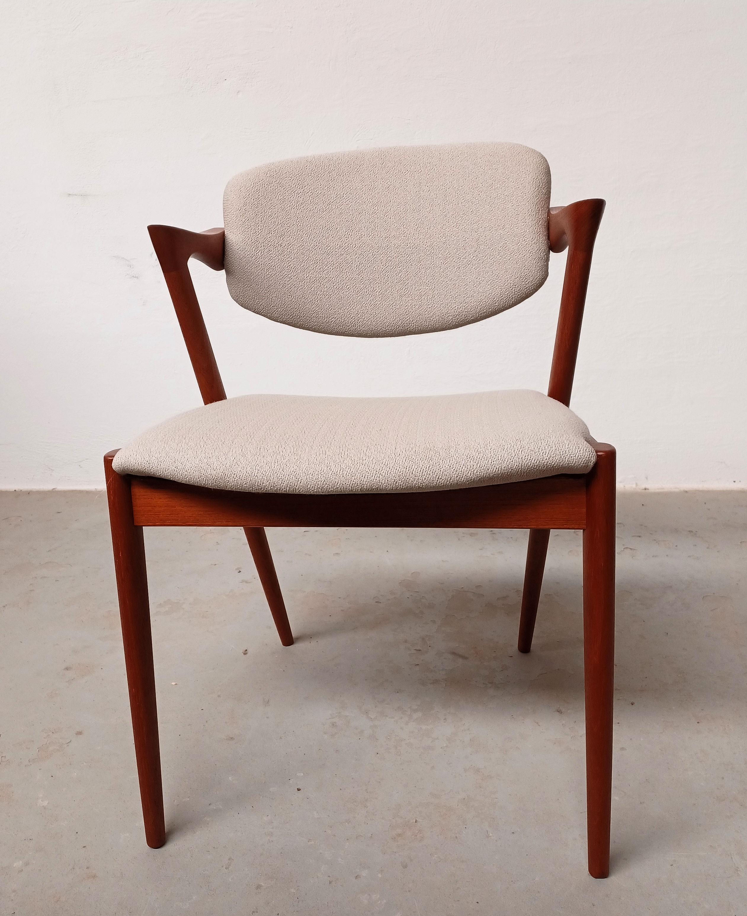 Chaises de salle à manger en teck Kai Kristiansen personnalisables en excellent état en vente 2
