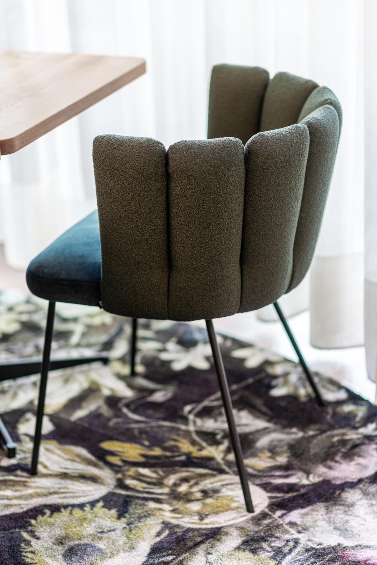 Anpassbarer KFF Gaia Stuhl von Monica Armani im Angebot 6