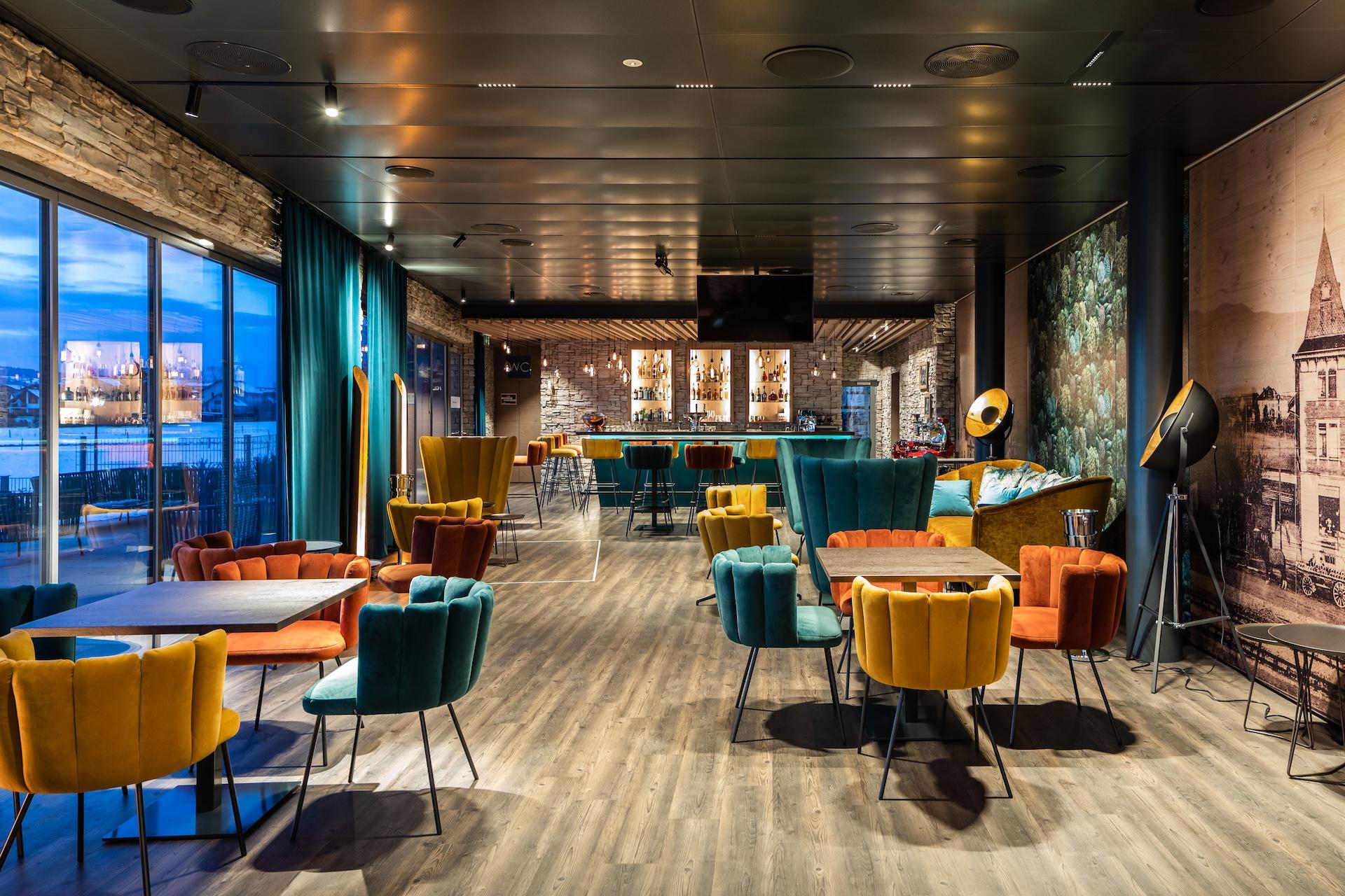 Anpassbarer KFF Gaia Stuhl von Monica Armani im Angebot 7