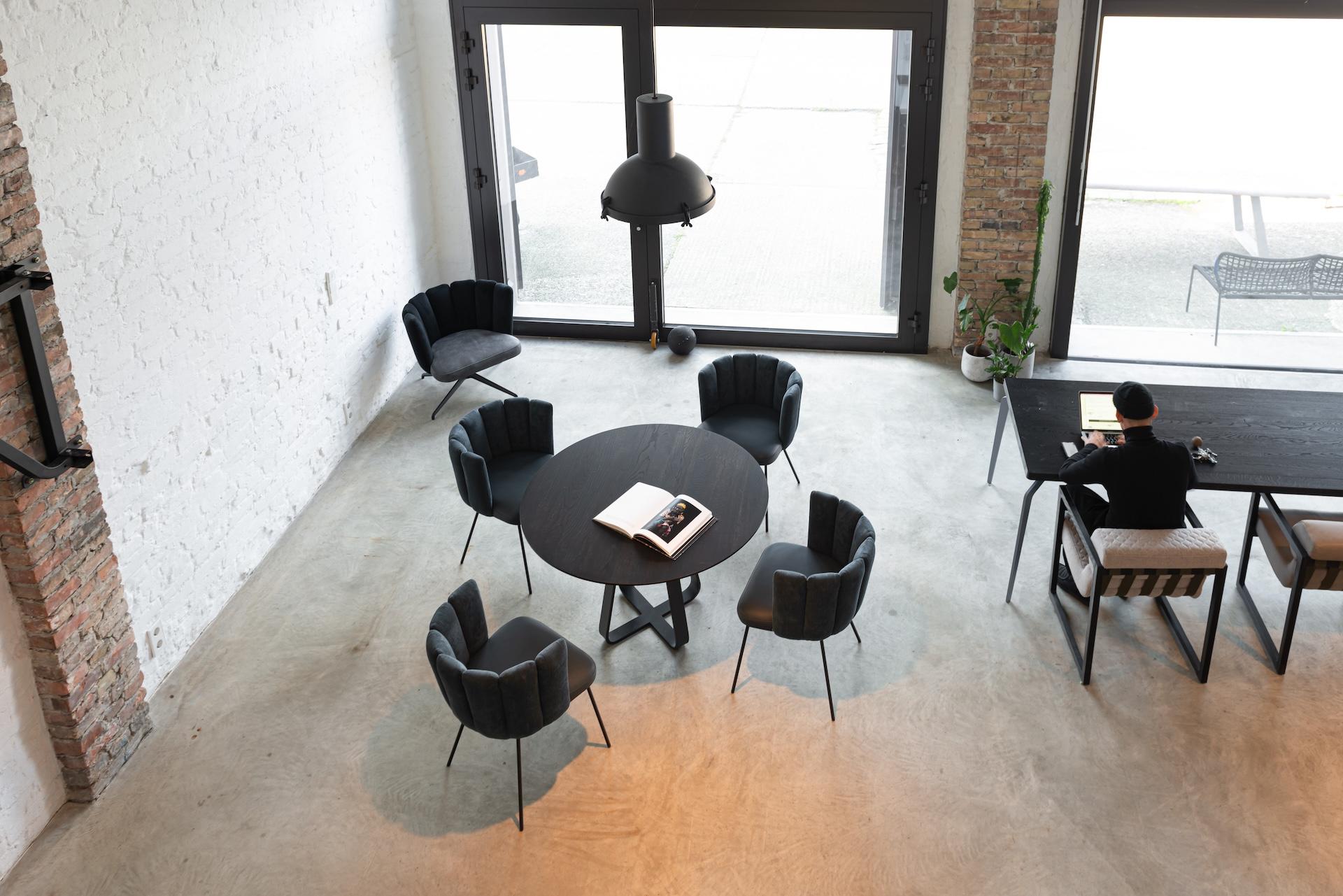 Anpassbarer KFF Gaia Stuhl von Monica Armani (Deutsch) im Angebot