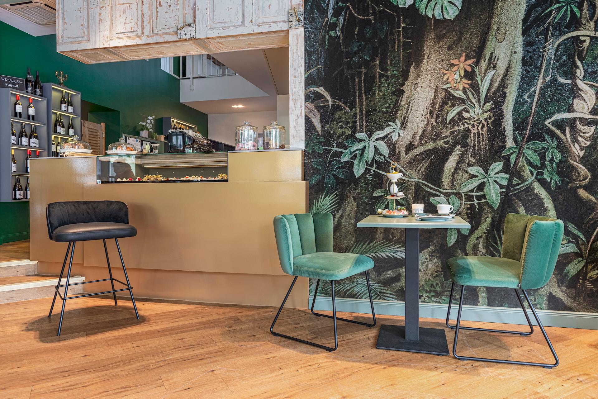 Anpassbarer KFF Gaia Stuhl von Monica Armani im Angebot 1