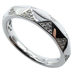 Bespoke Geometric Chevron Pavé Diamond Wedding Band in 14K/18K Gold or Platinum