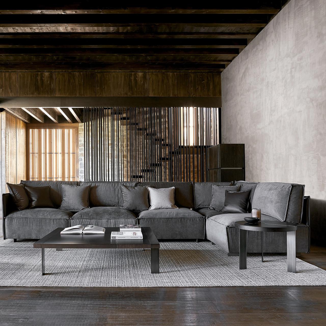 Moderne Table d'appoint de luxe personnalisable par Ramón Esteve en finition laiton antique/nickel en vente