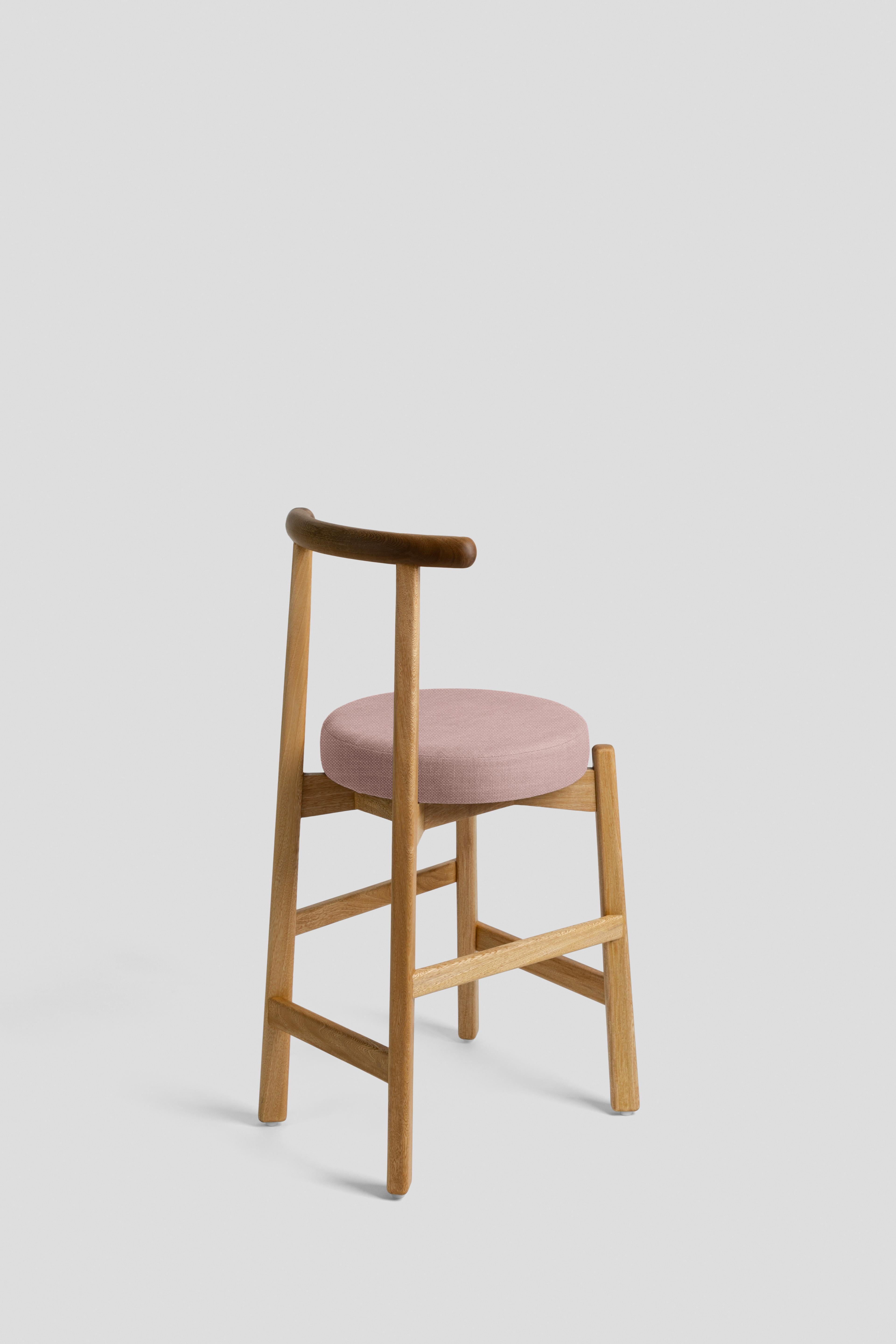 Customizable Modern Colima Barhocker, massiv  Holz und rosa Polsterung. (Moderne) im Angebot