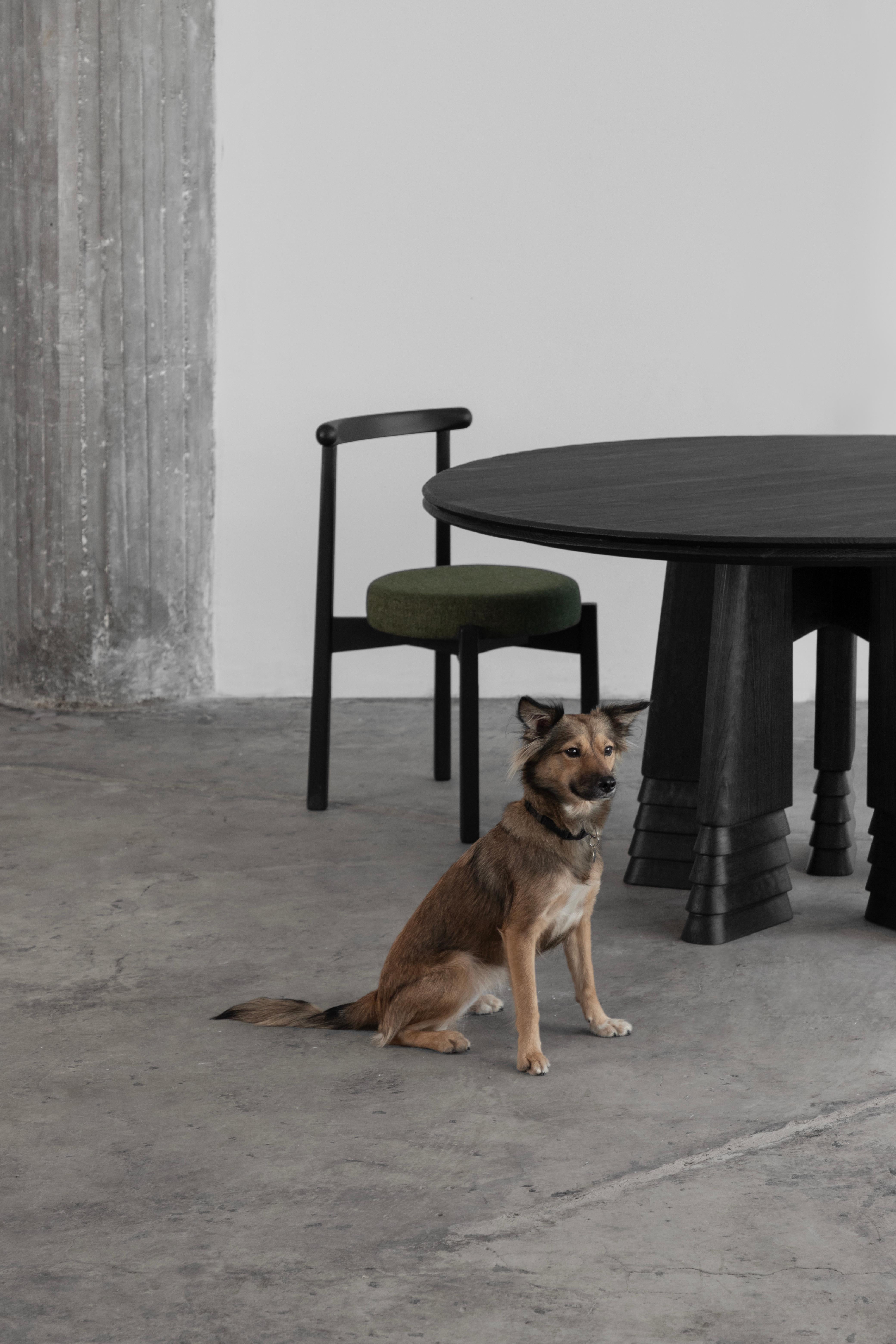 Contemporary Customizable Modern Dining Table Reforma, Solid wood. 180 cm For Sale