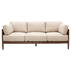 Customizable Modern Sofa Citlal, Solid wood, Leather and upholstery.