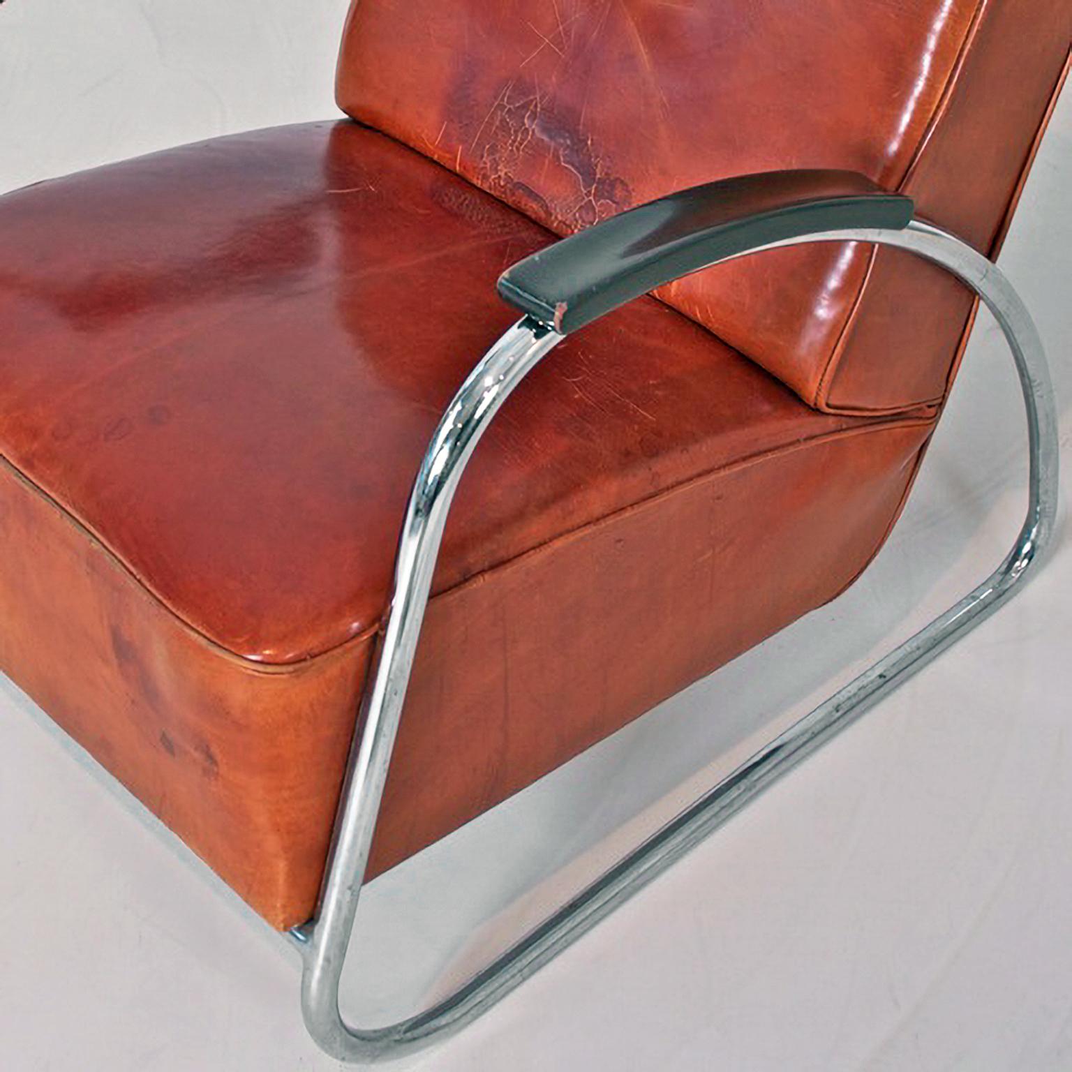 Customizable Modernist Club Chair by Mauser, Chromed Metal, Leather Upholstery In Excellent Condition For Sale In Berlin, DE