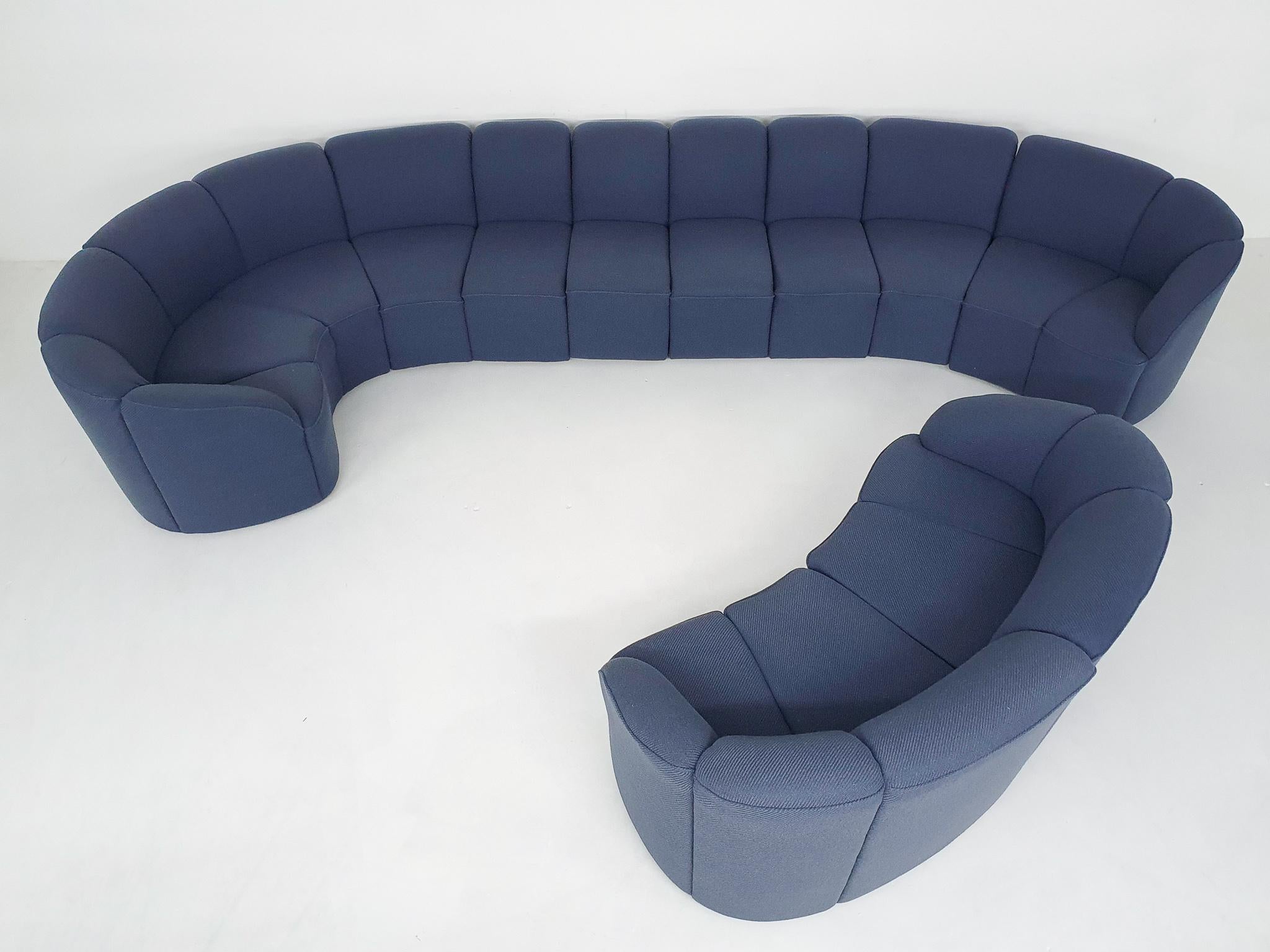 Elegant modular sofa from the 1960s by Walter Knoll. Model 