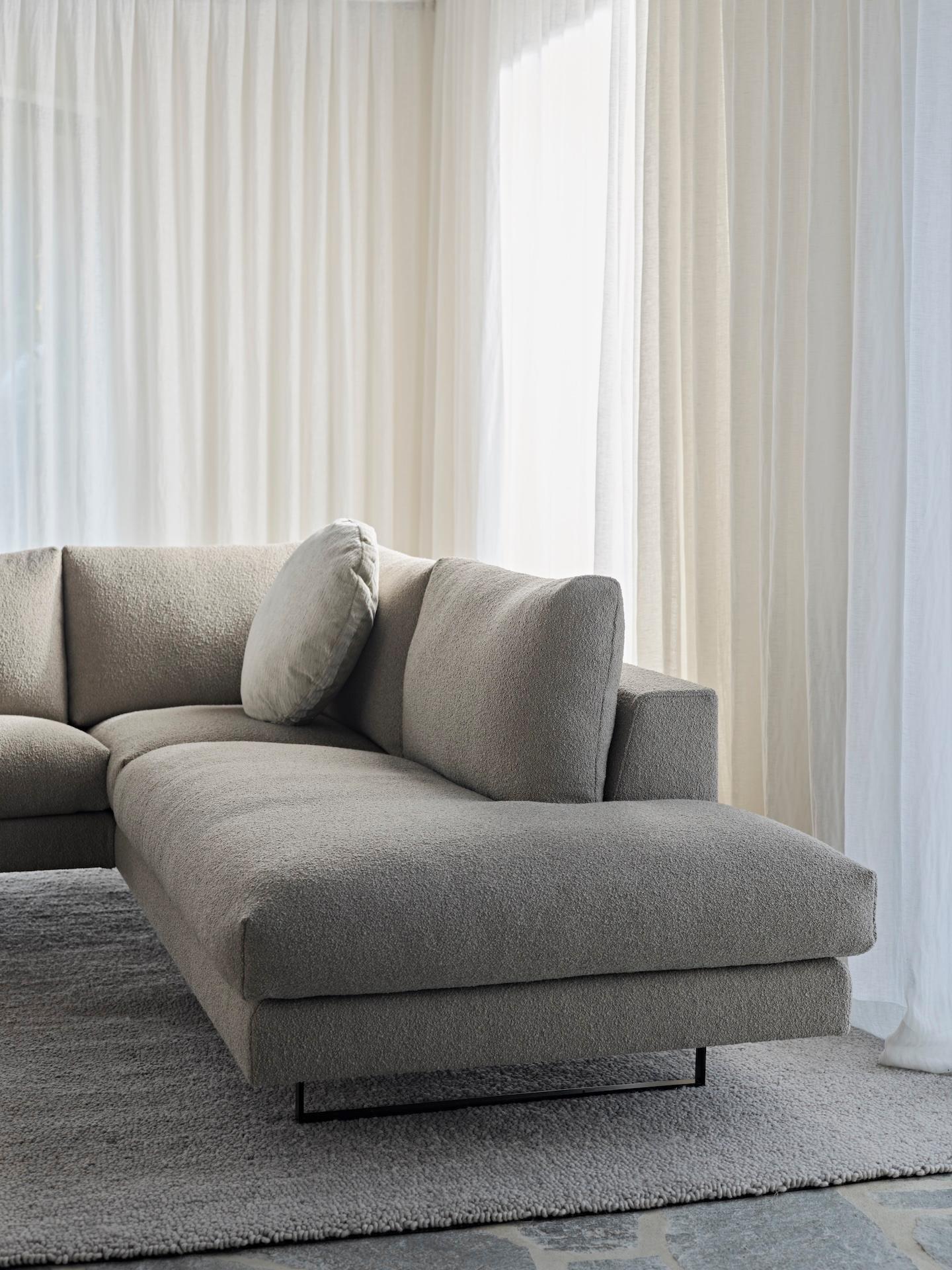 Customizable Montis Axel Sofa by GIJS PAPAVOINE For Sale 3