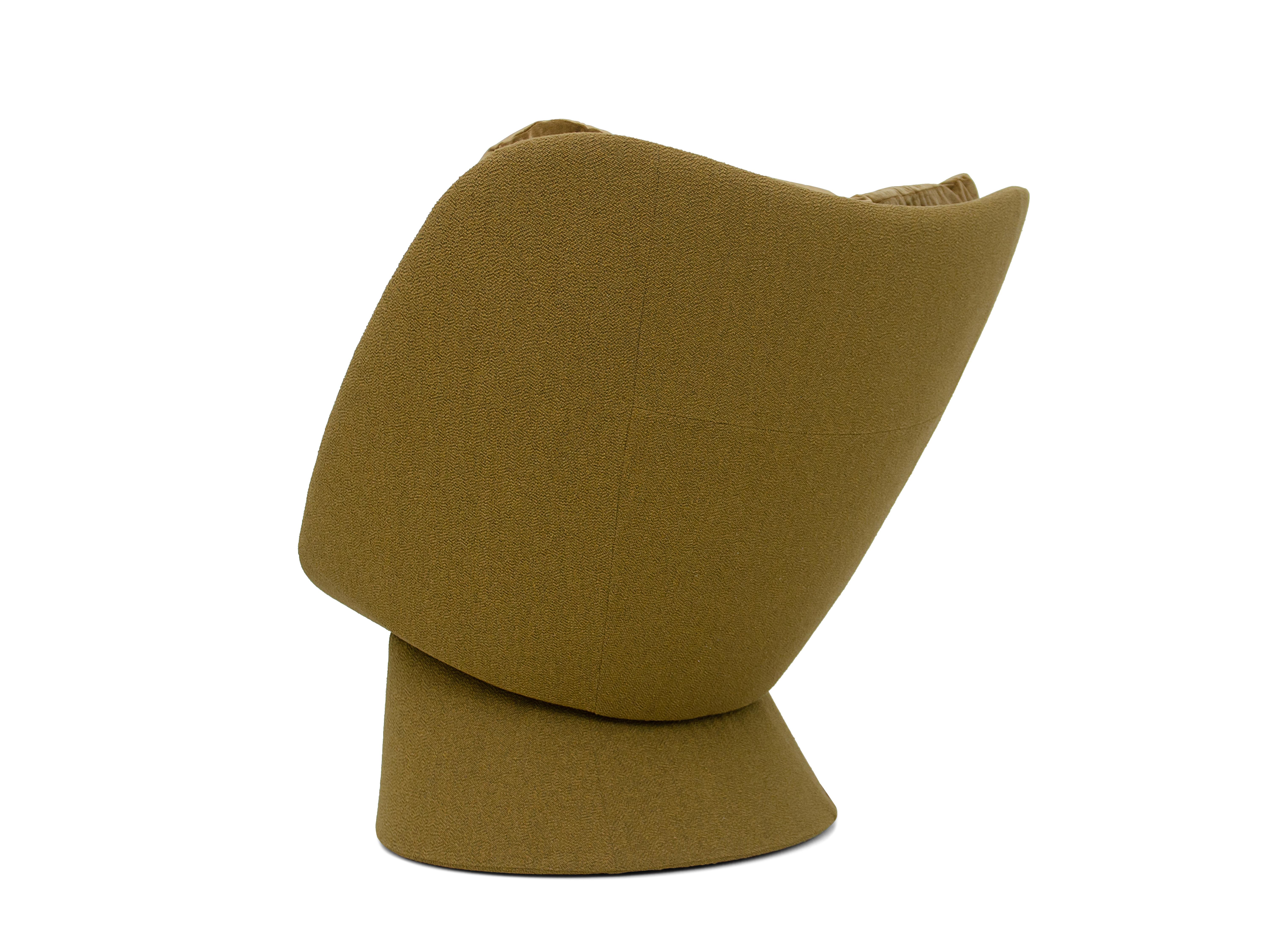 Customizable Montis Fabin Lounge Chair & Ottoman by OLIVER SCHICK For Sale 4
