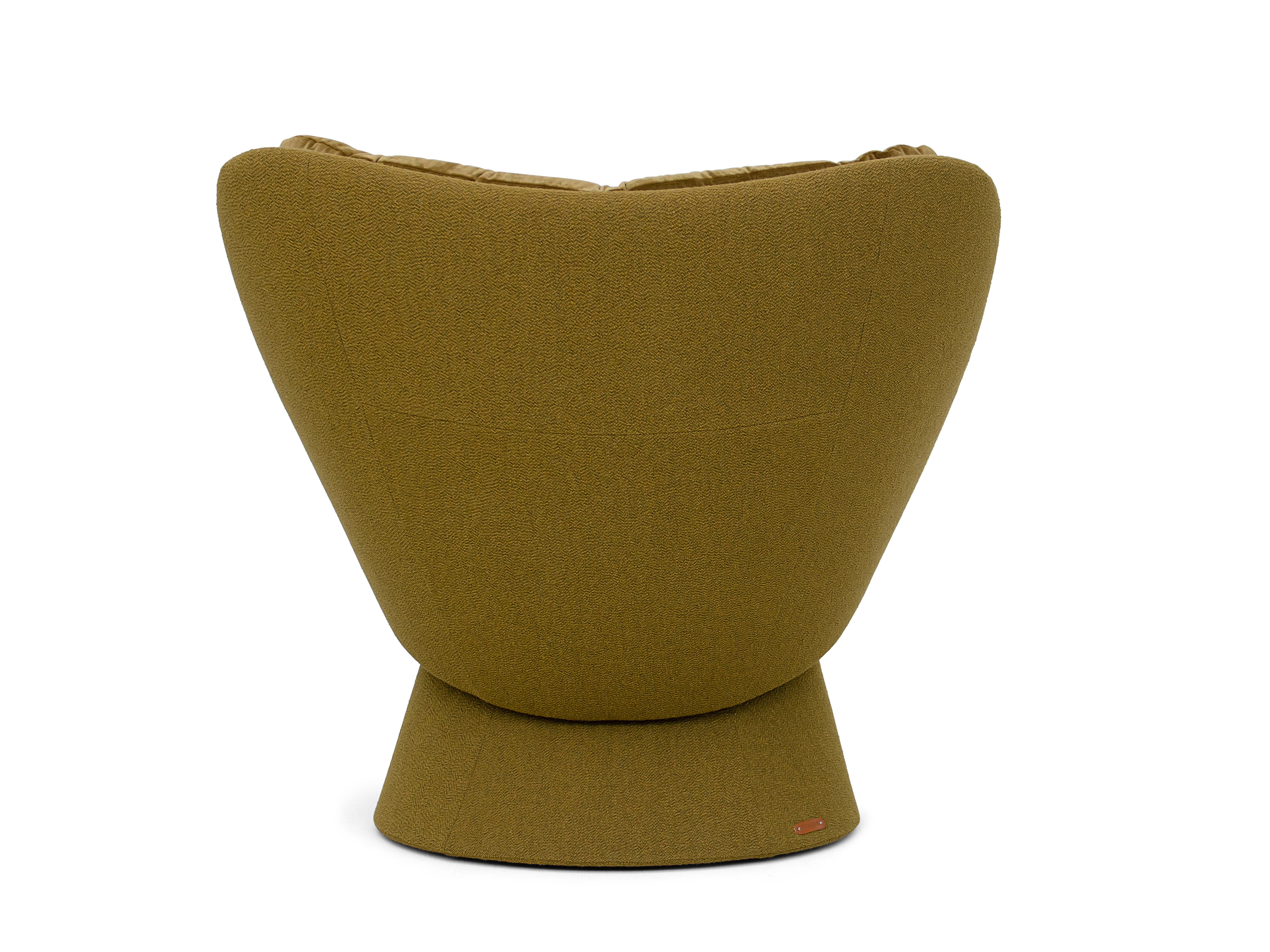 Customizable Montis Fabin Lounge Chair & Ottoman by OLIVER SCHICK For Sale 5