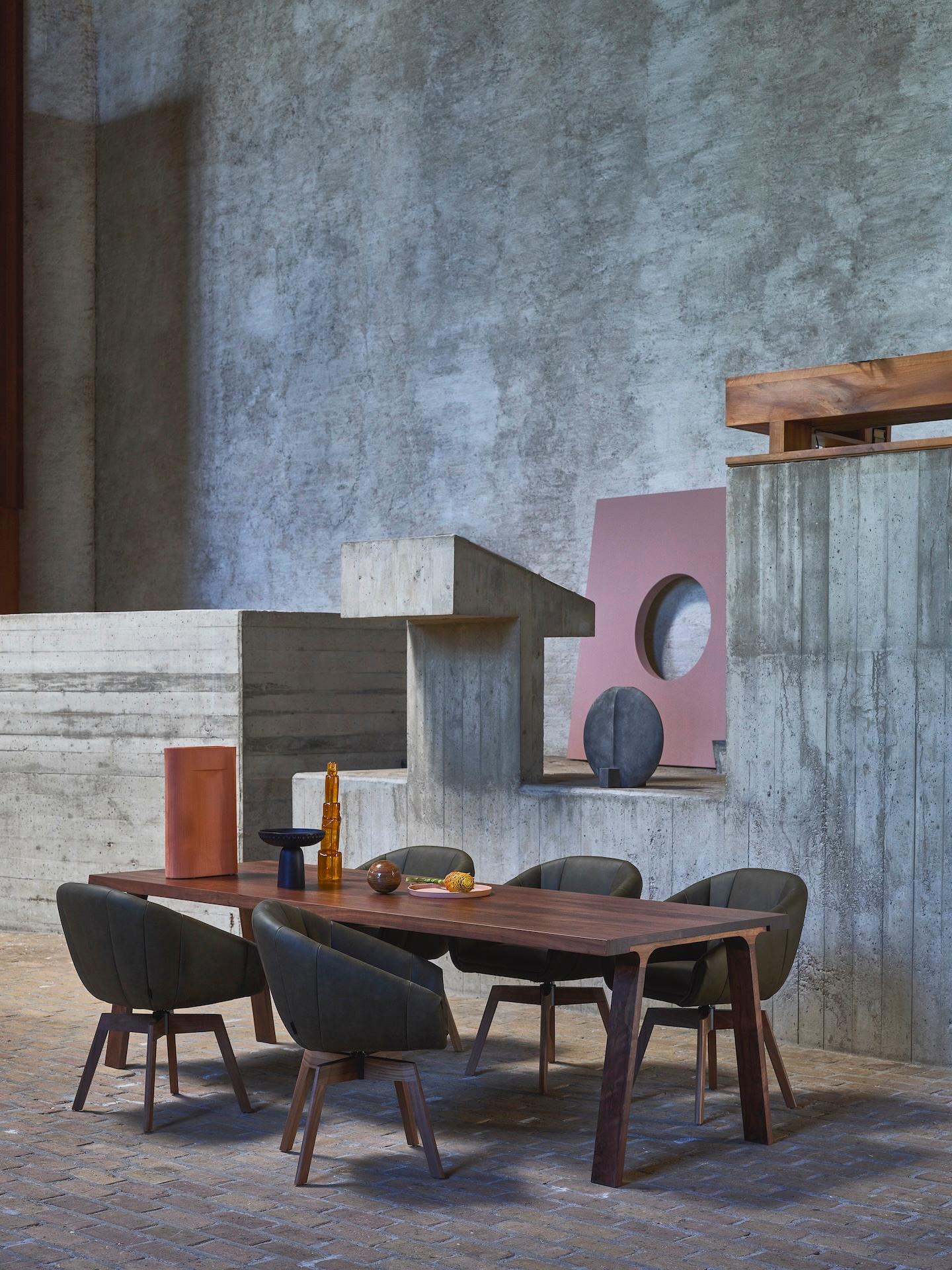 Sillón Montis Luna personalizable by FORMSTELLE en Nuevo estado para la venta en New York, NY