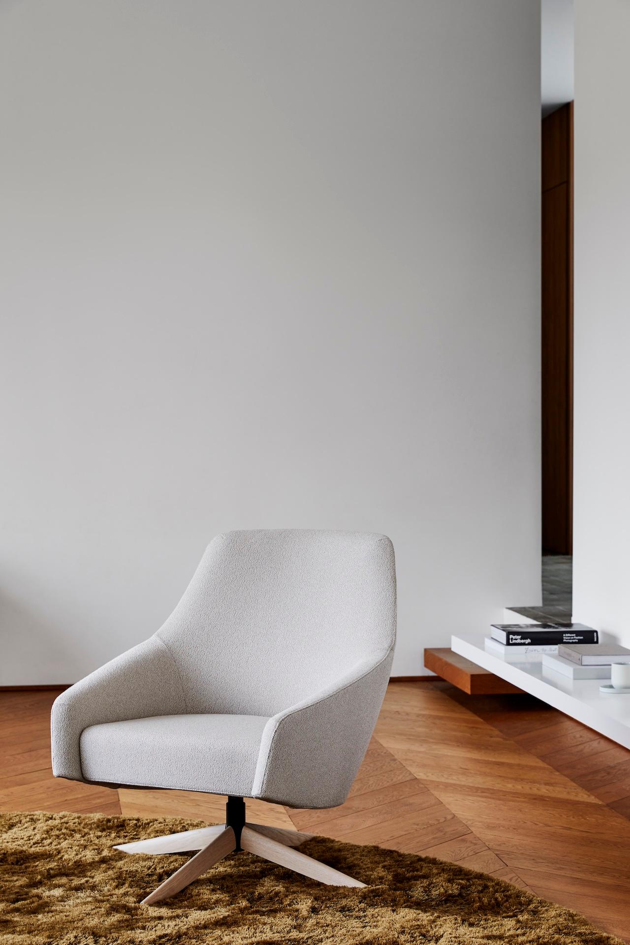Silla baja giratoria Montis Puk personalizable by SIMON PENGELLY Holandés en venta