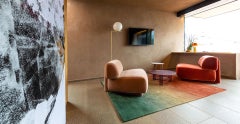 Poltrona Gogan di Moroso, progettata da Patricia Urquiola, personalizzabile