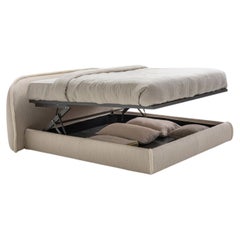 Customizable Moroso Sedona Edge Bed by Patricia Urquiola