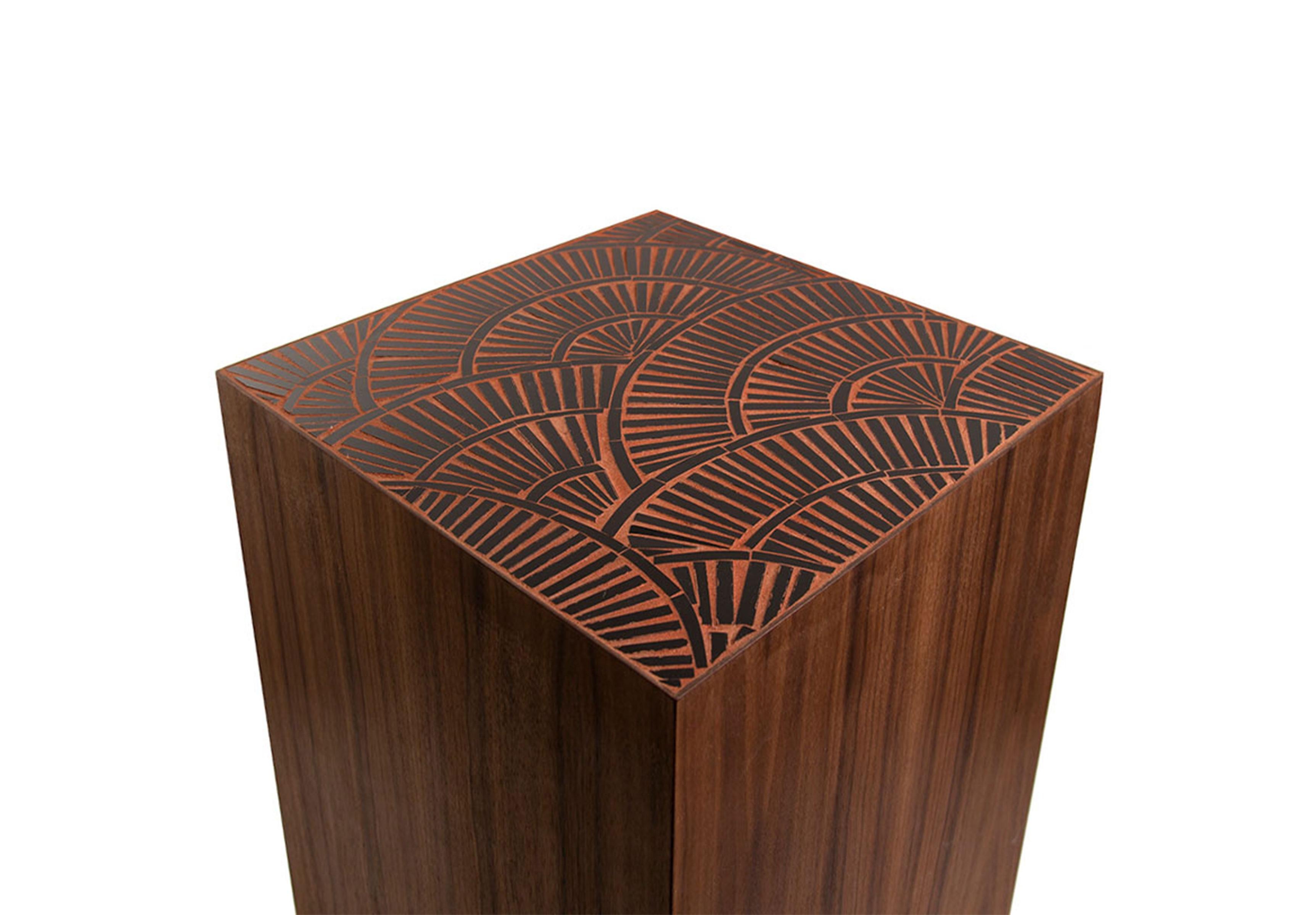 The Natura Pedestal by Ercole Home has a natural wood finish on walnut. Hand-cut glass mosaics in Black glass mosaic decorate the top surface in Sequoia pattern.
Custom sizes and finishes are available.
Made in New York City.

#pedestal #stool