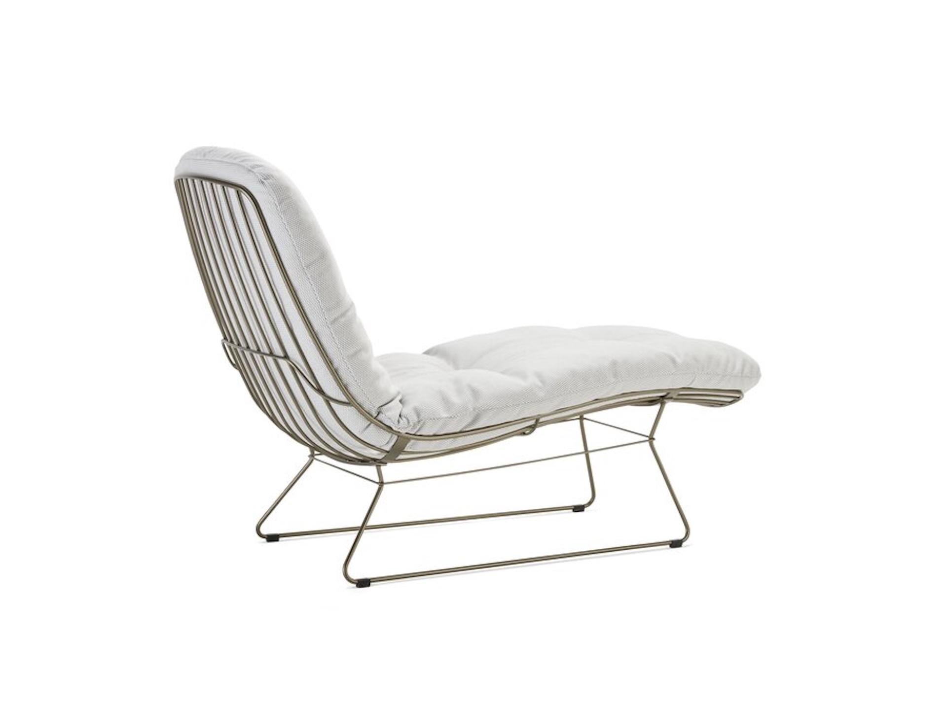 Indoor or outdoor
The Leyasol récamière with the name Sun Lounger invites you to enjoy undisturbed moments of peace and quiet. As a lounger, the Sun Lounger offers irresistible seating comfort, while the swing seat version adds an extra dose of