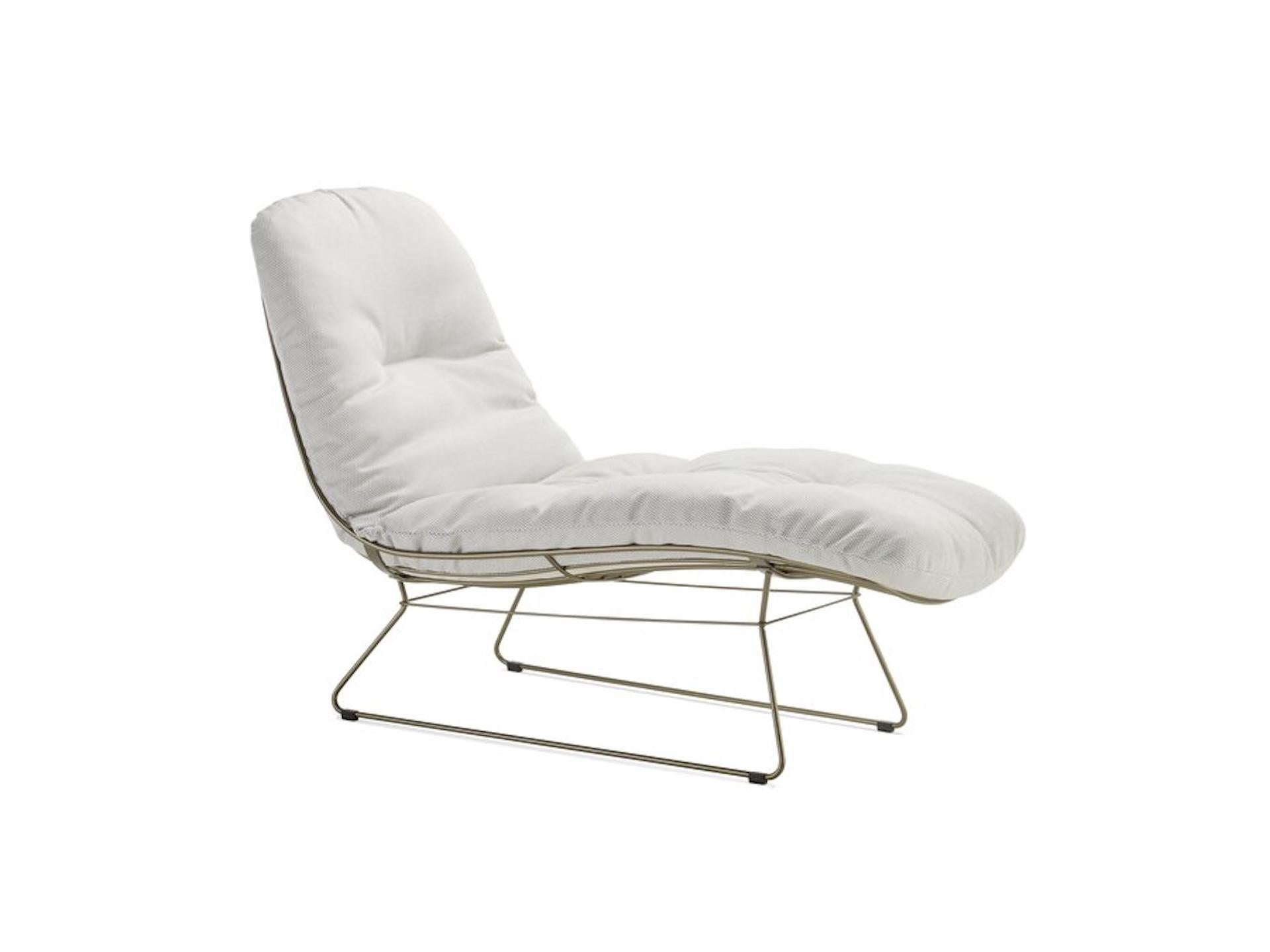 European Customizable Outdoor Freifrau Leyasol Sun Lounger by Hoffmann Kahleyss Design For Sale