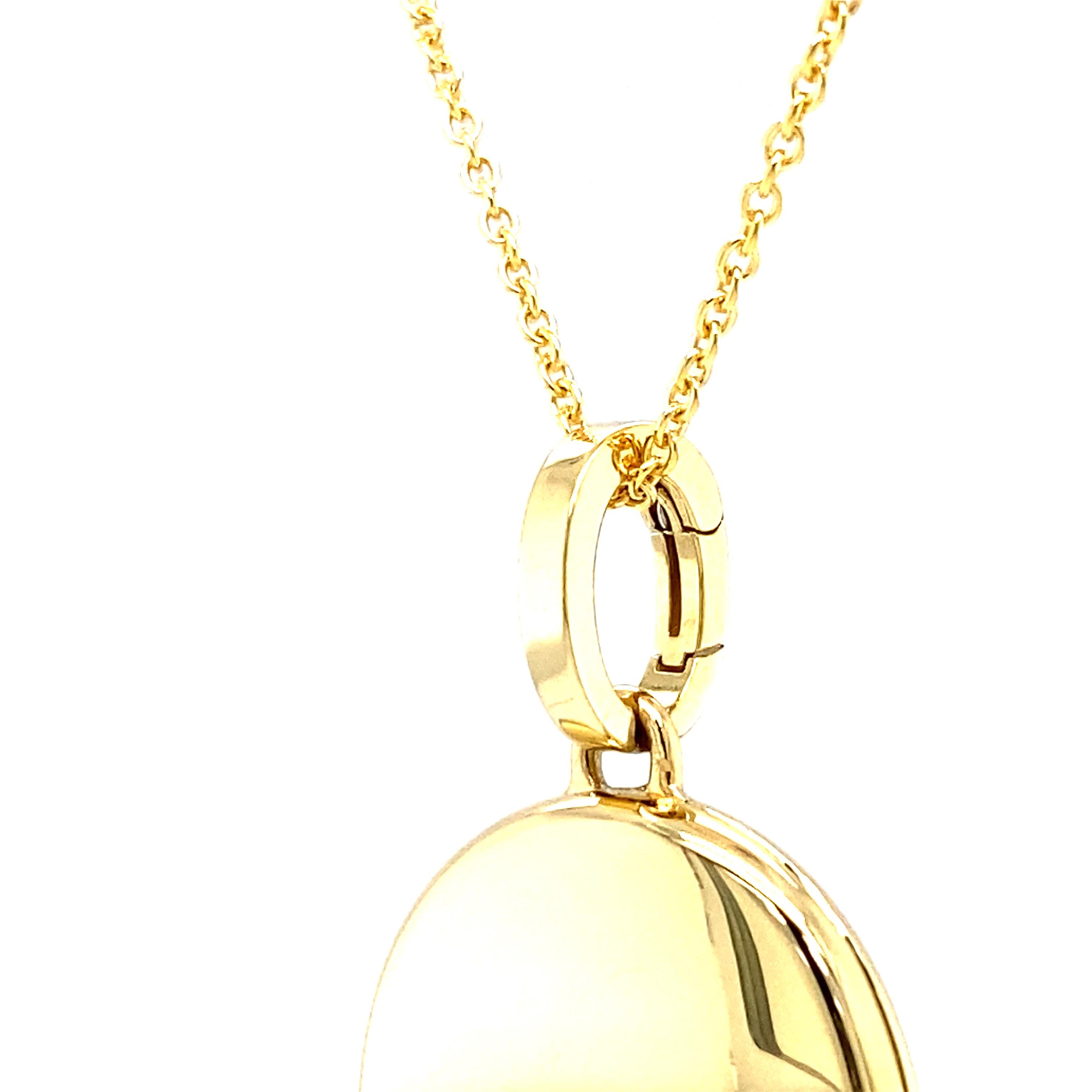Customizable Oval Polished Pendant Locket Necklace 18k Yellow Gold 23 mm x 20 mm For Sale 1