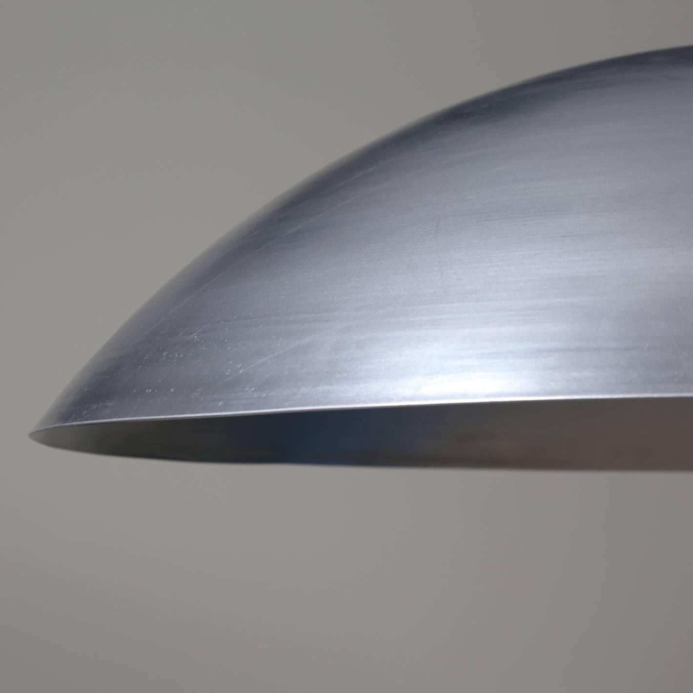 Metallo Pendente oversize personalizzabile di Research.Lighting, alluminio cerato, MTO in vendita